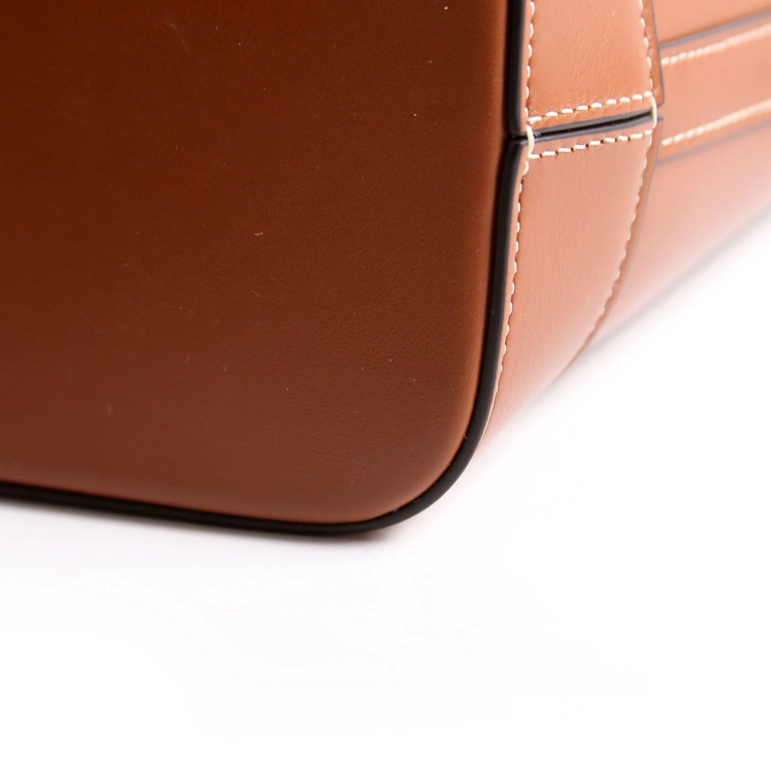 Cuir Triomphe Small Bucket Bag Cognac - Image 9