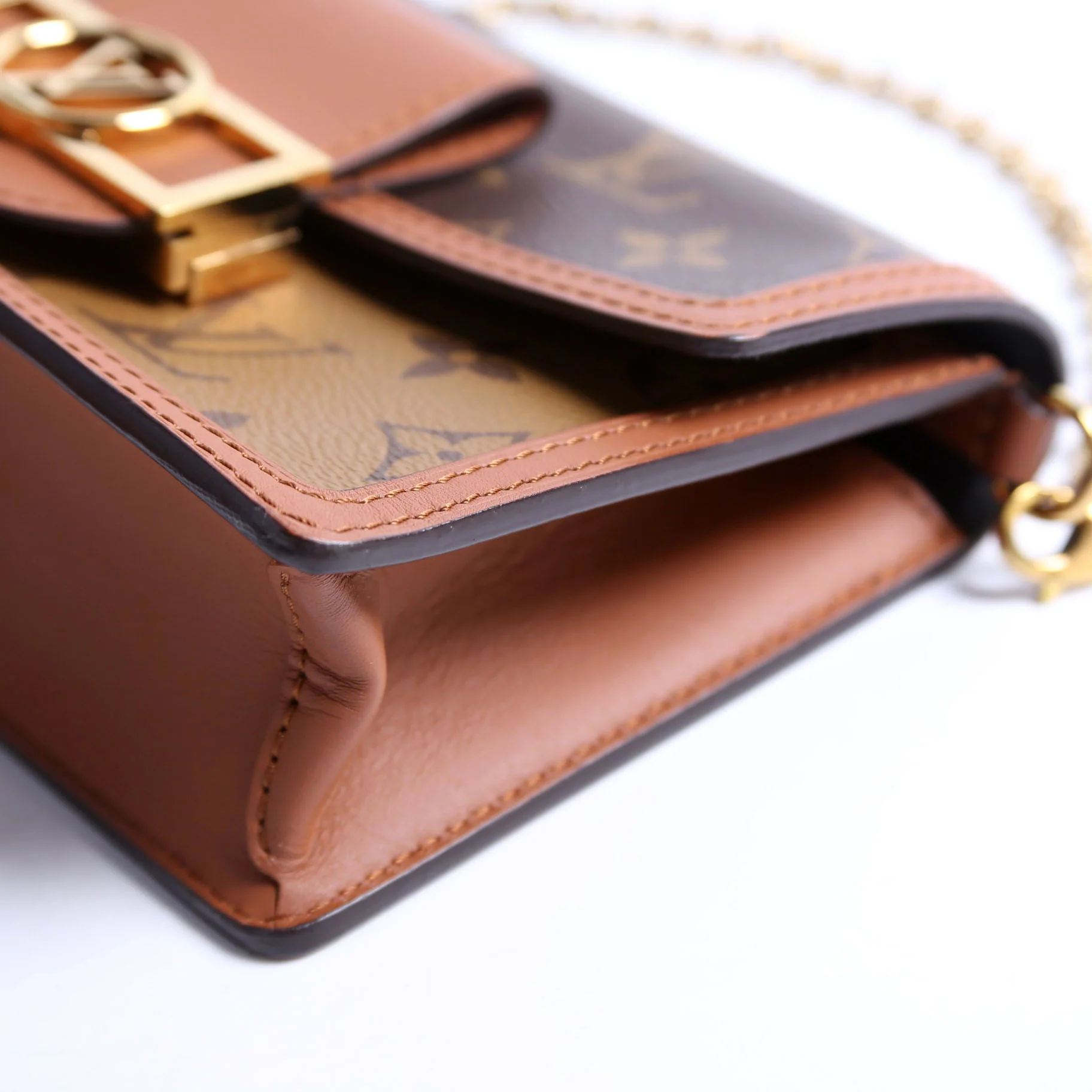 Dauphine Chain Wallet - Image 5