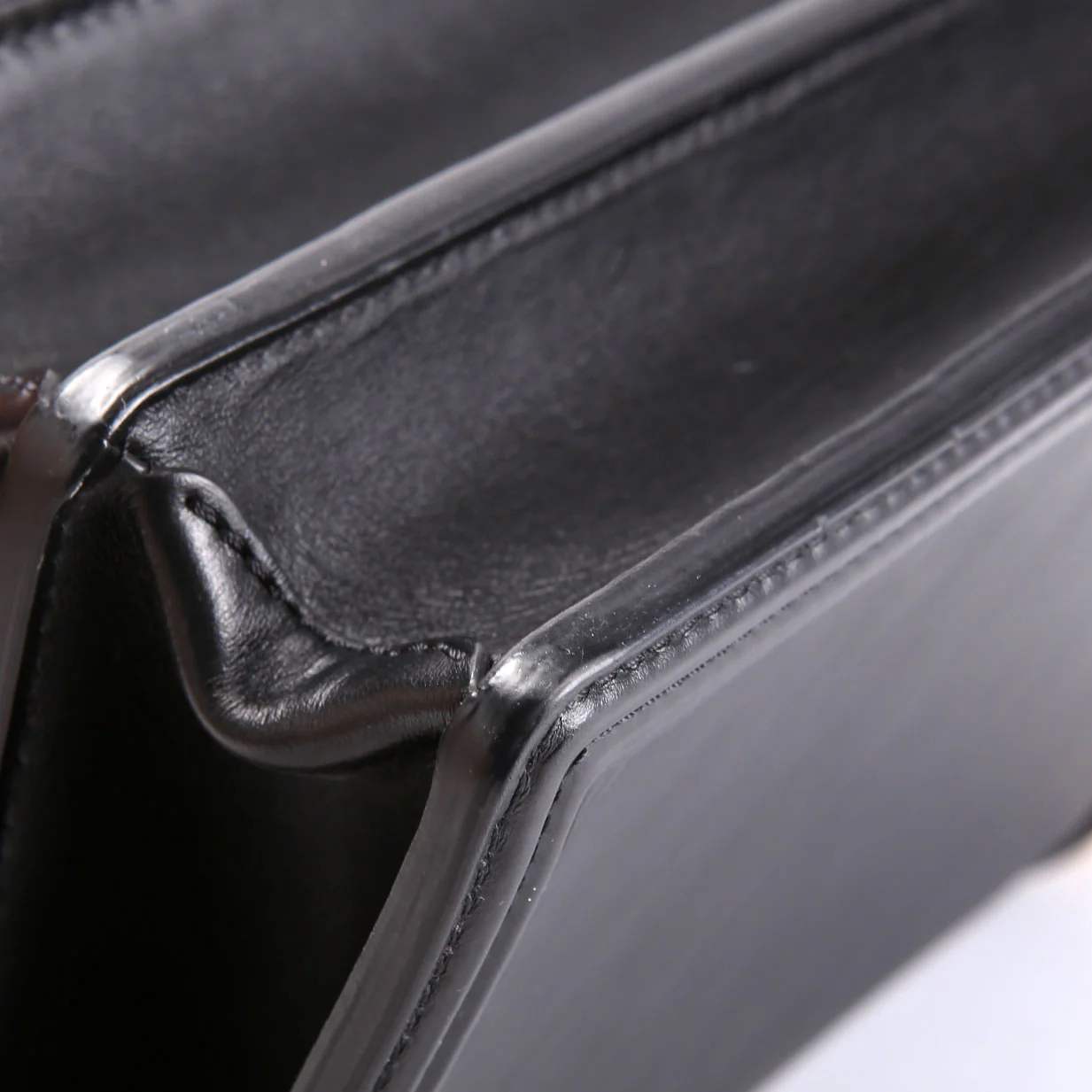 Dauphine MM Epi Black - Image 7