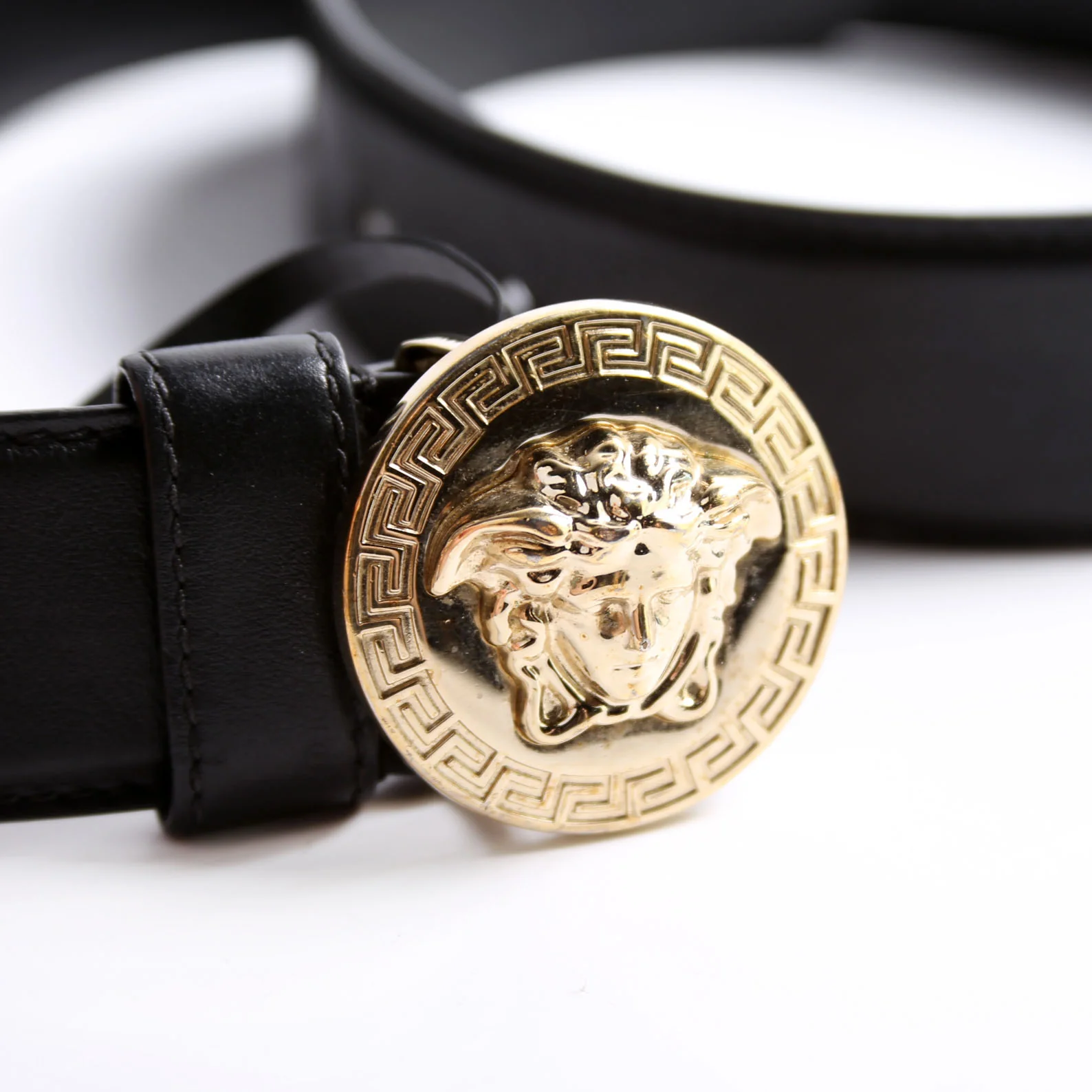 DCDE179 Medusa Round Leather Belt Size 75/30 Black/Gold - Image 9