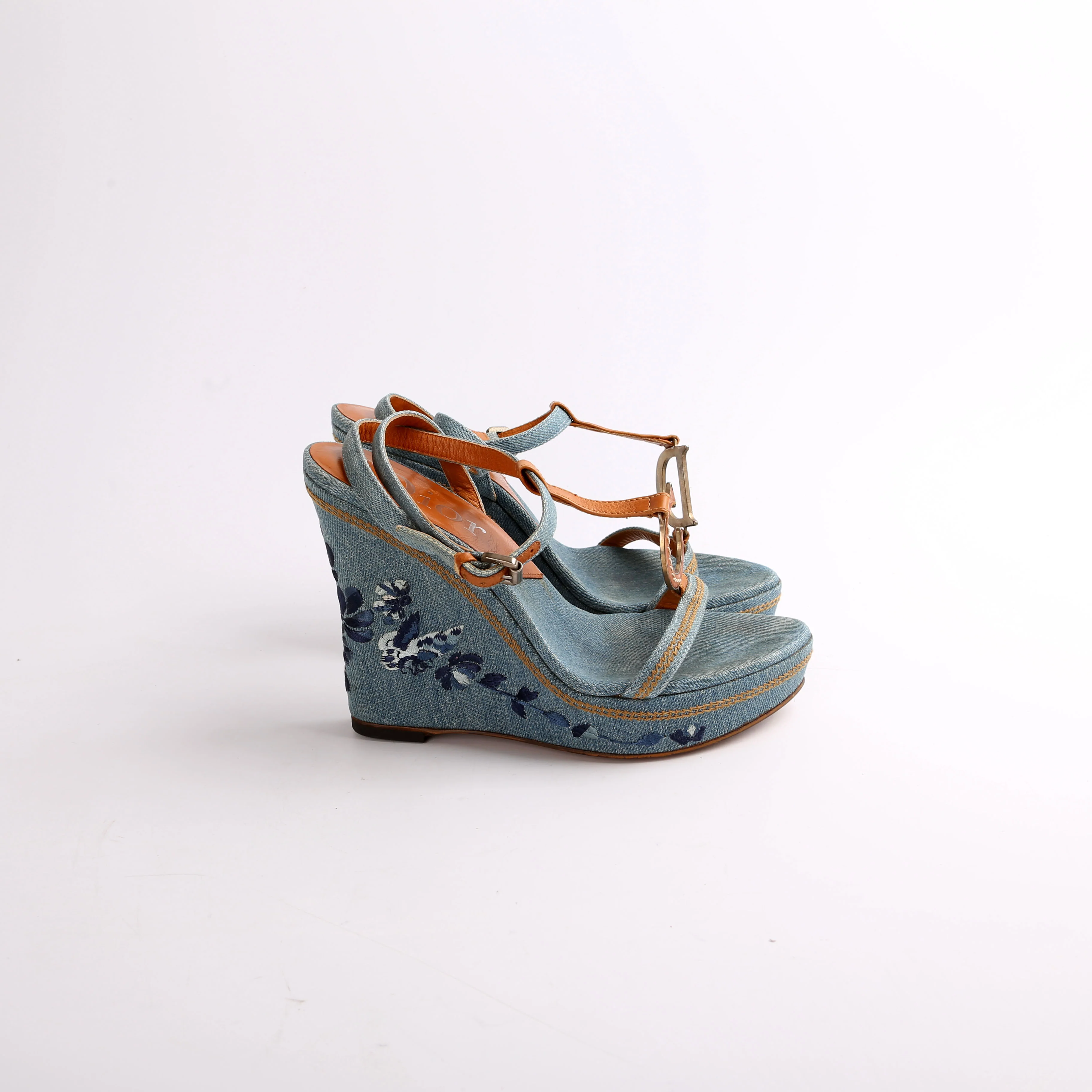 Denim Embroidered Wedges Size 37.5 - Image 5