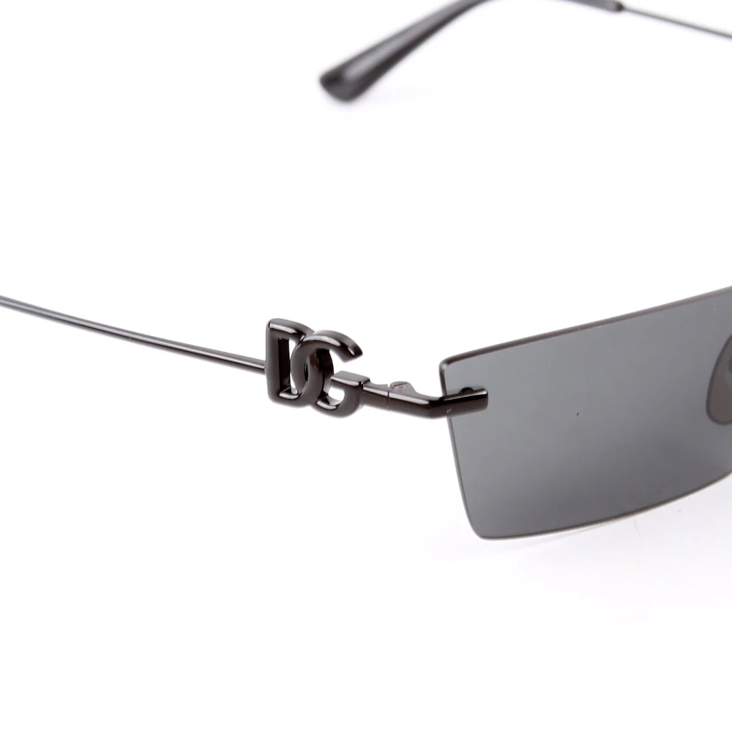 DG2292 Shield Sunglasses Black - Image 6