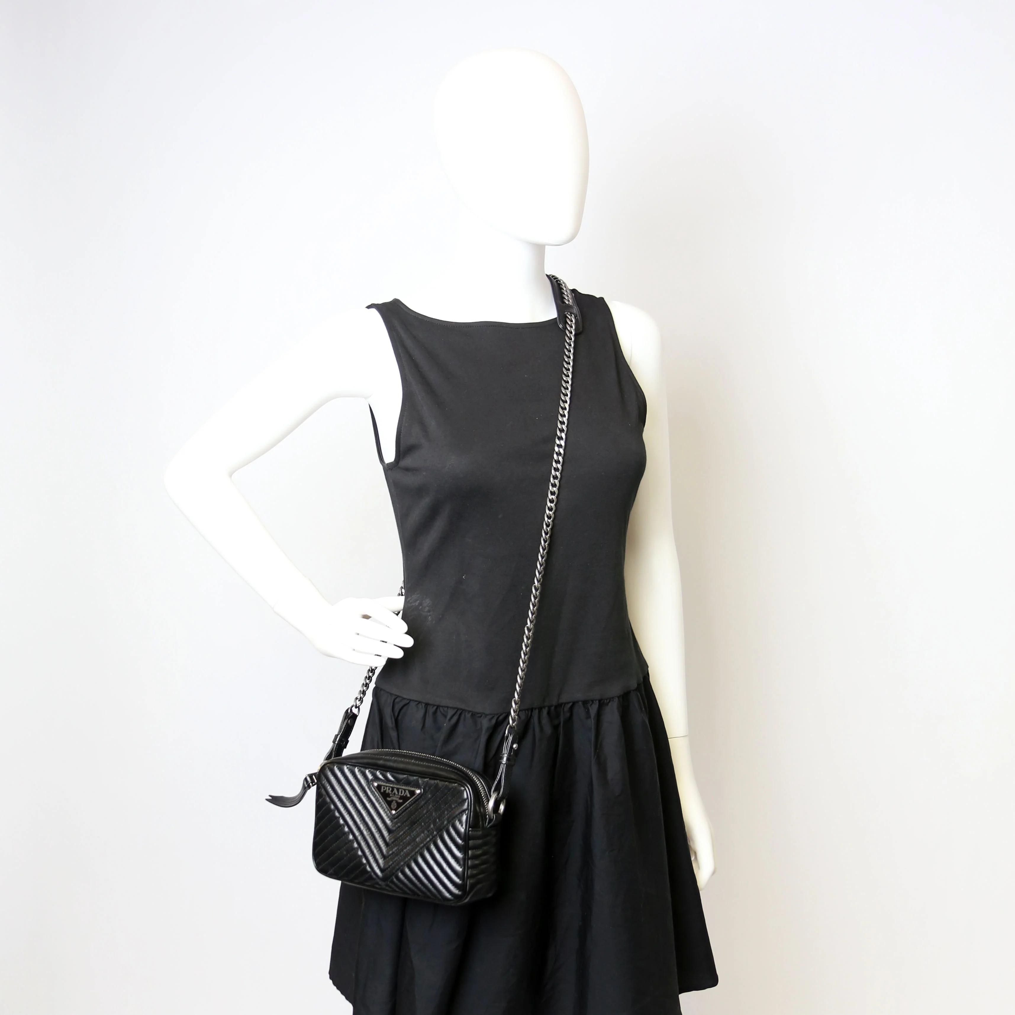 Diagramme Camera Bag Soft Calfskin Impunture Black - Image 15