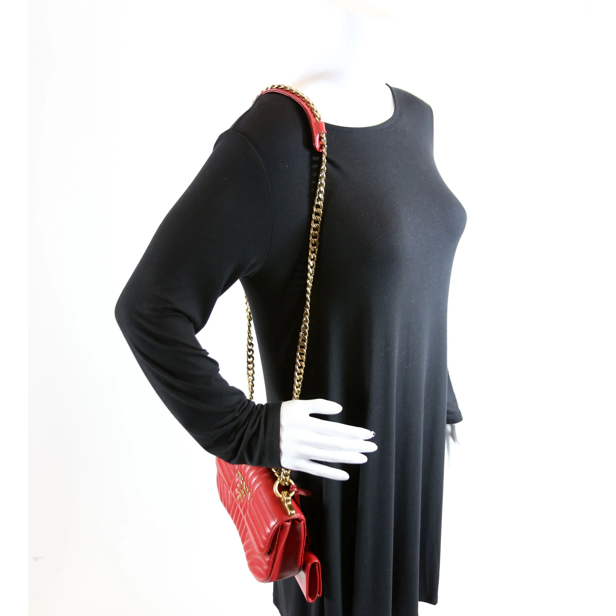 Diagramme Curved Flap Calfskin Red - Image 9