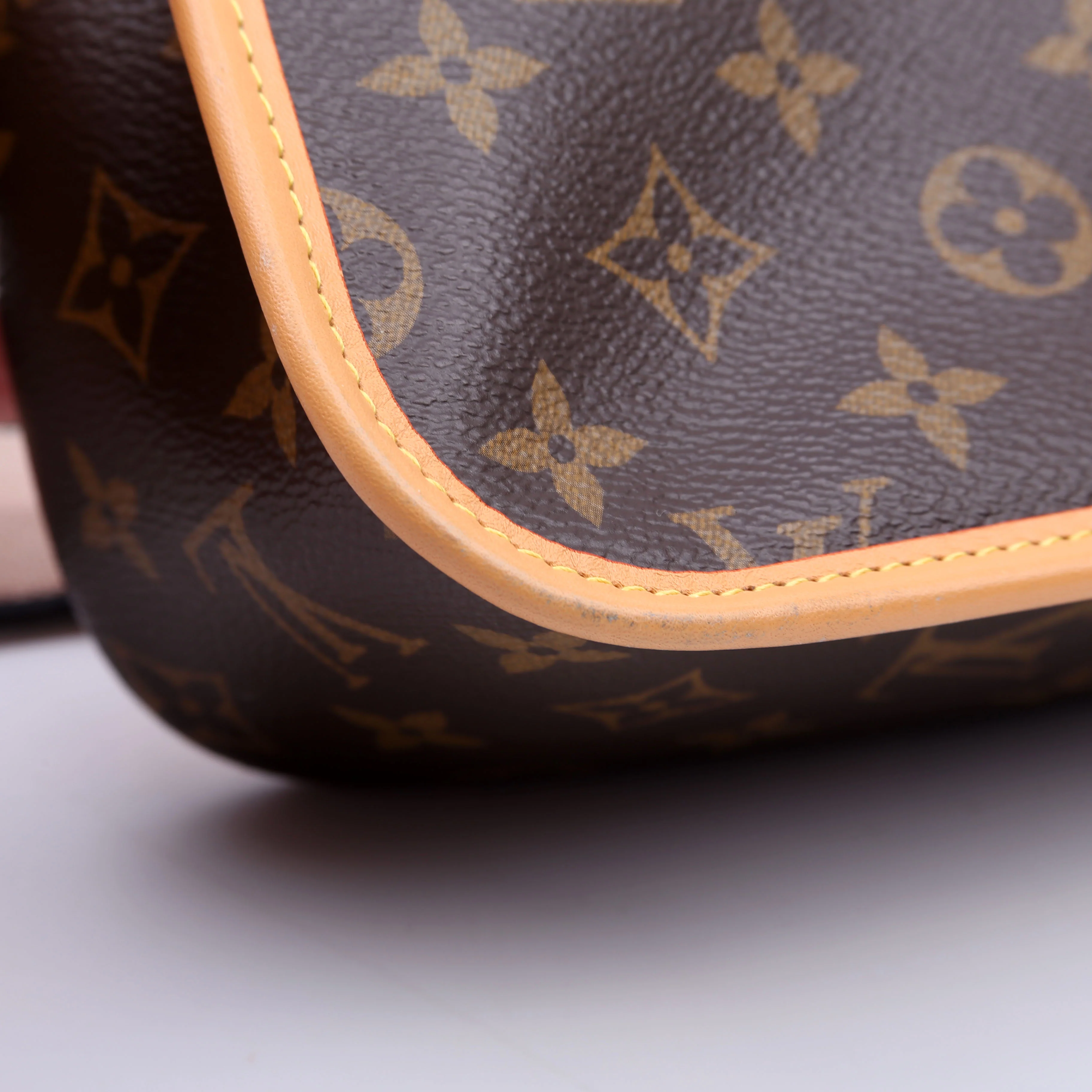 Diane New Model Satchel Monogram - Image 9