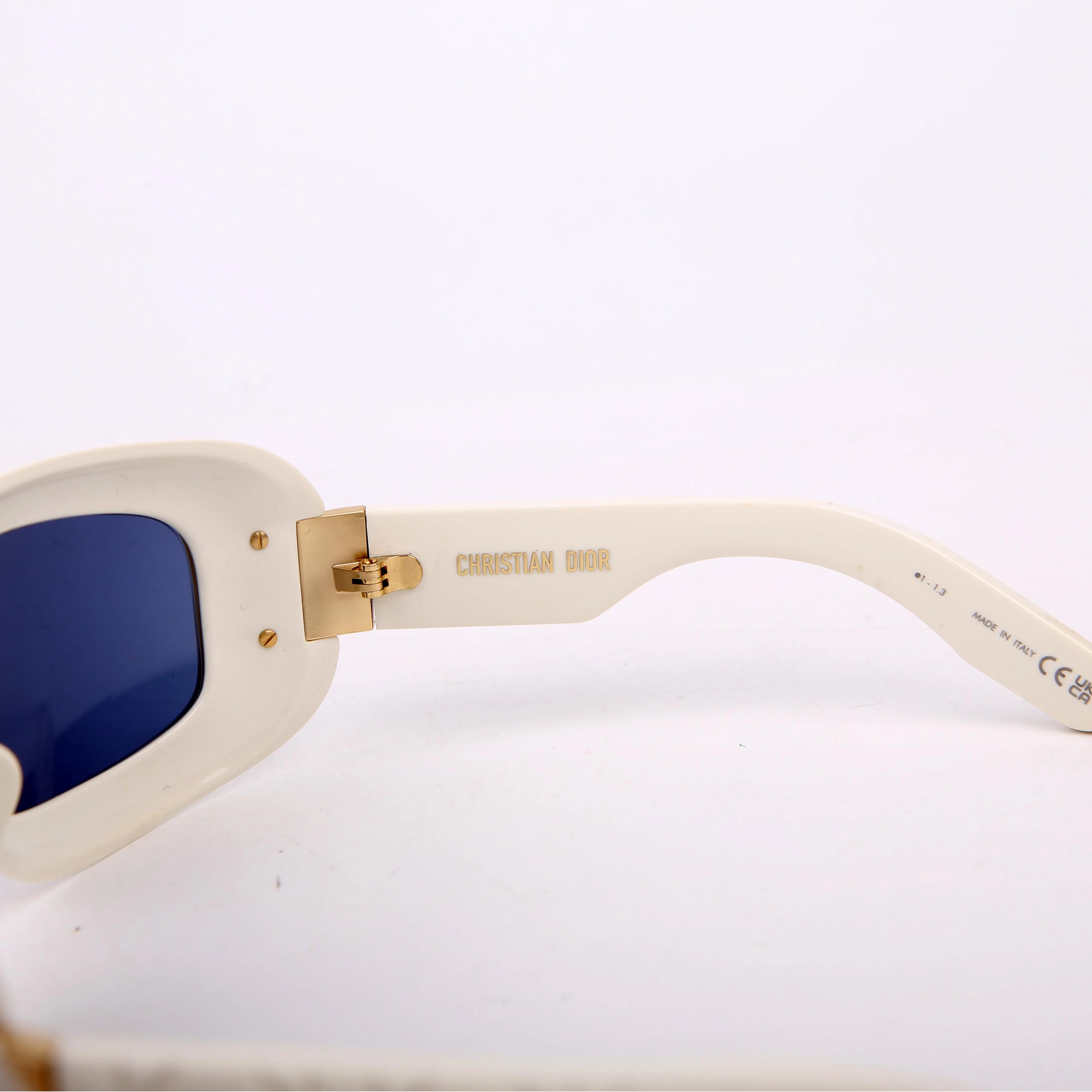 Dior Lady 95.22 M1 Sunglasses White - Image 5