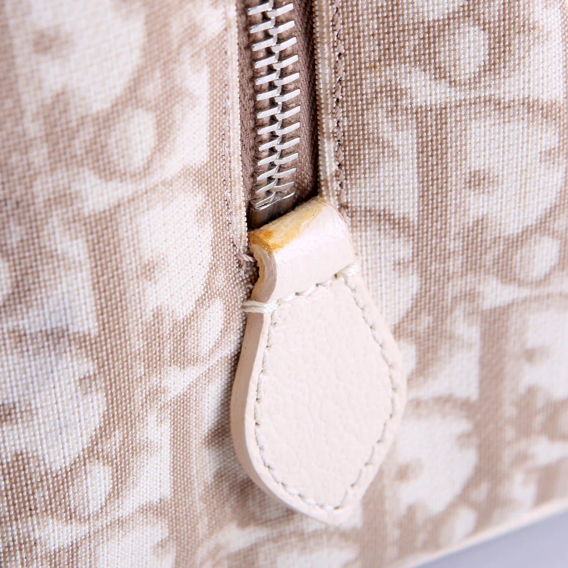 Diorissmo Boston Embroidered Flowers - Image 12