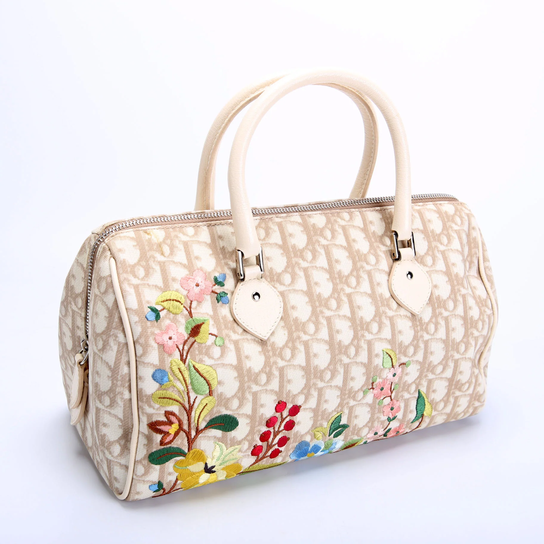Diorissmo Boston Embroidered Flowers - Image 2