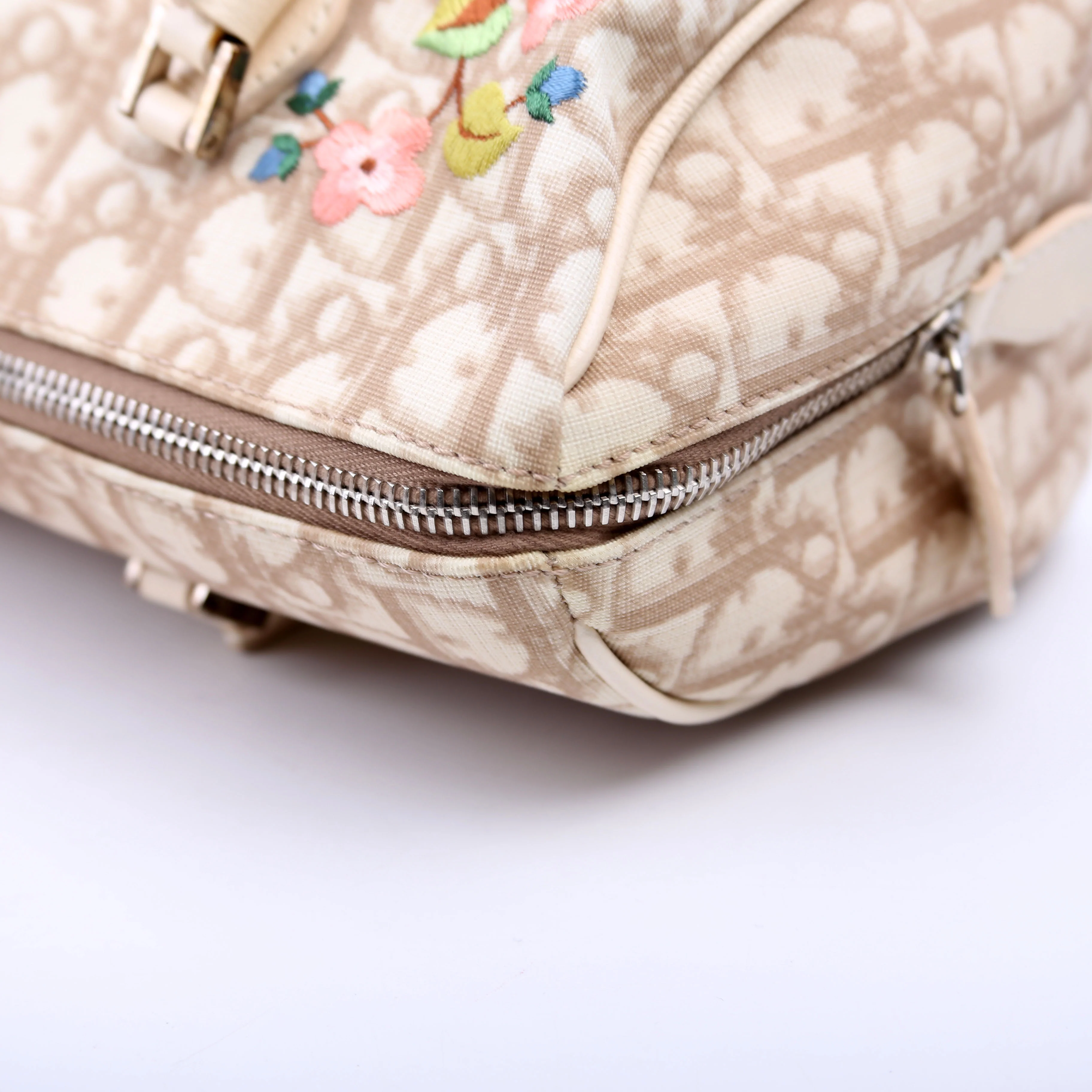 Diorissmo Boston Embroidered Flowers Beige - Image 9
