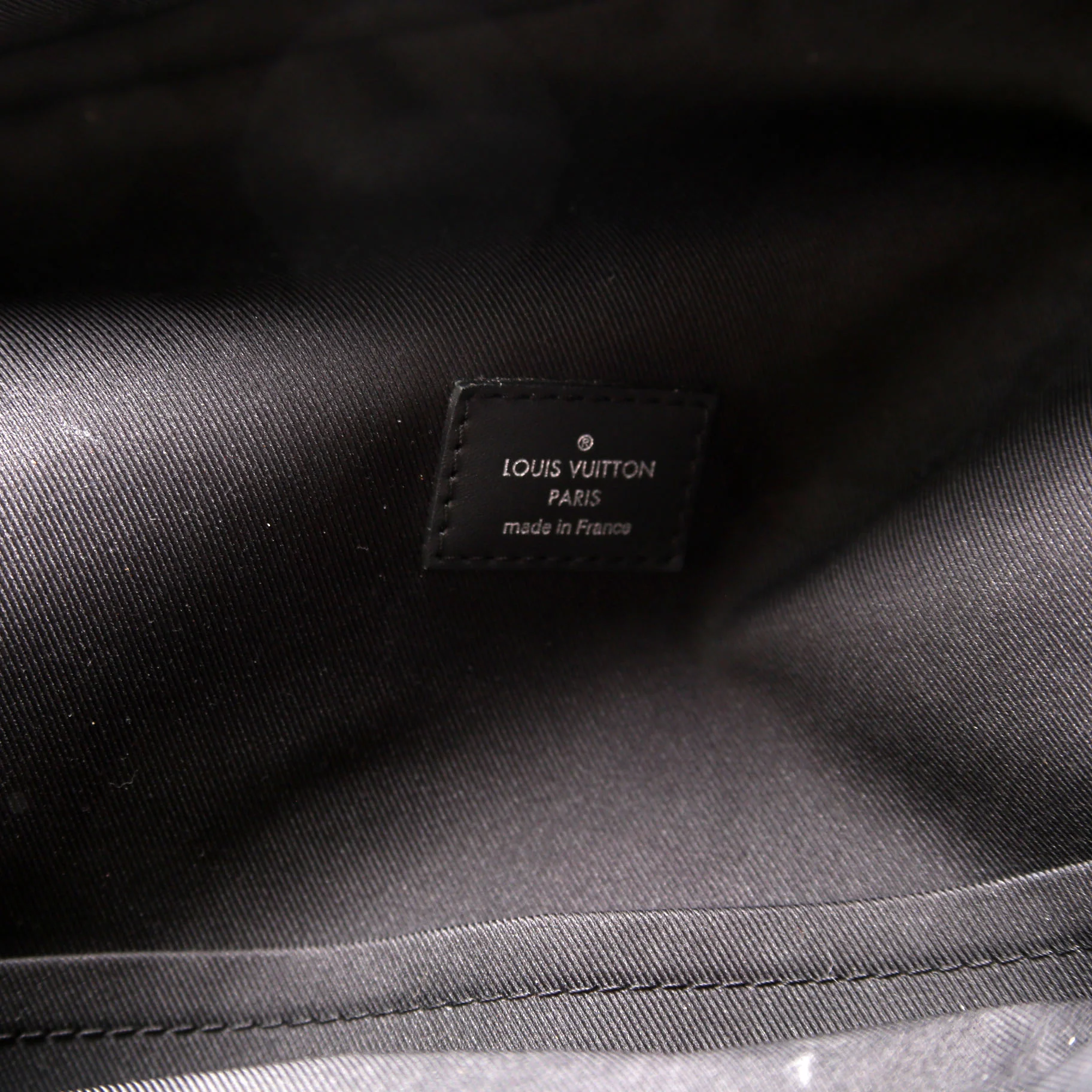 Discovery Backpack Monogram Eclipse - Image 10