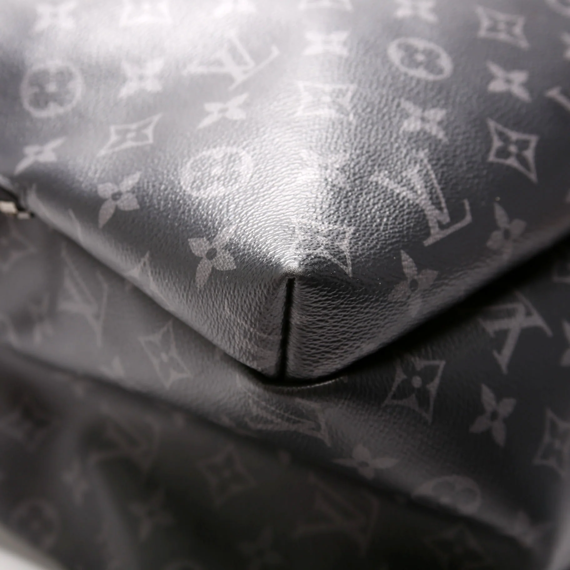 Discovery Backpack Monogram Eclipse - Image 5