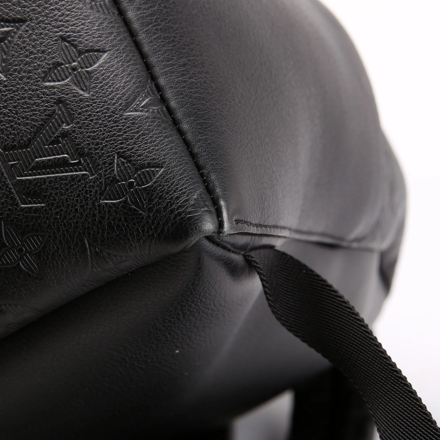 Discovery Backpack Shadow Monogram - Image 8