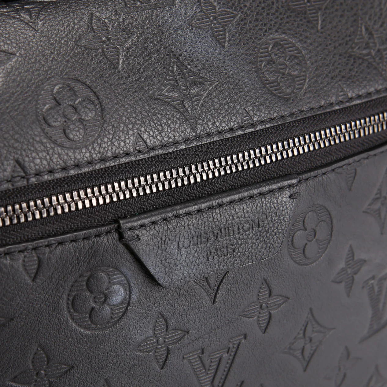 Discovery Backpack Shadow Monogram - Image 9