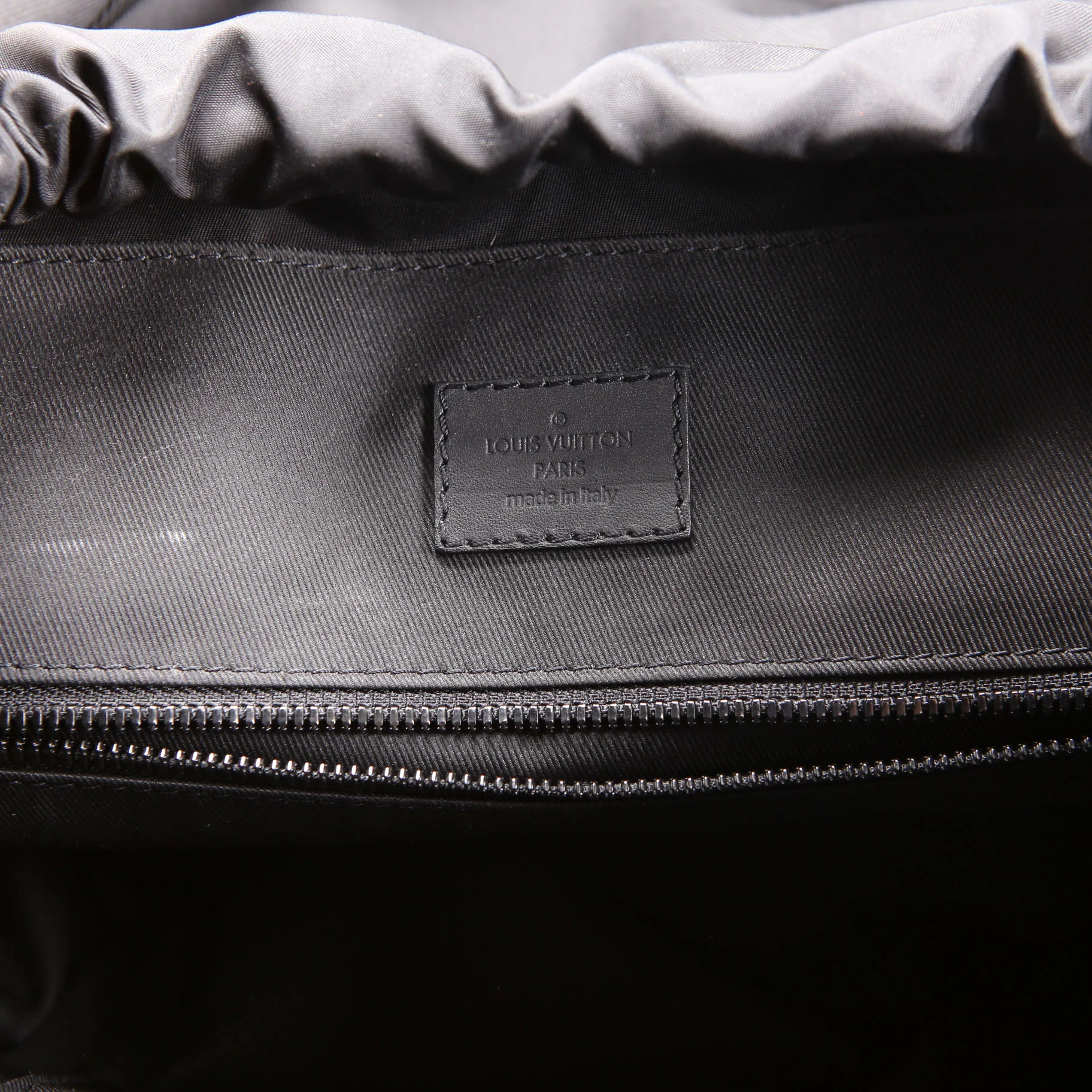 Discovery Backpack Shadow Monogram - Image 9