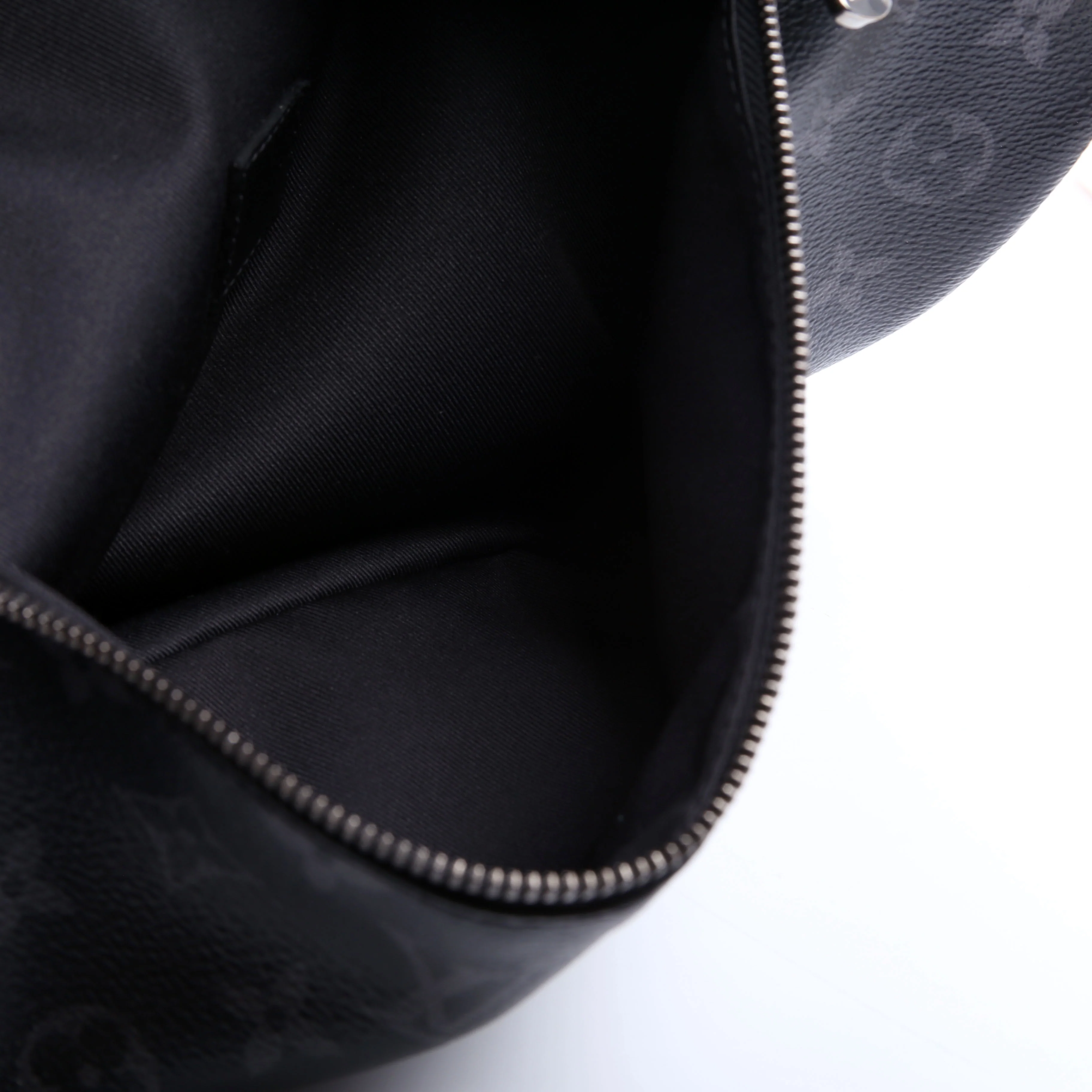 Discovery Bumbag Monogram Eclipse - Image 8