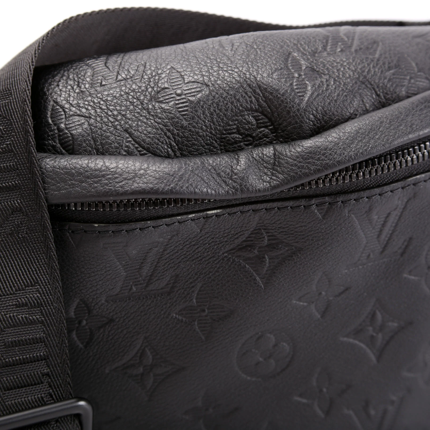 Discovery Bumbag Shadow Monogram - Image 5