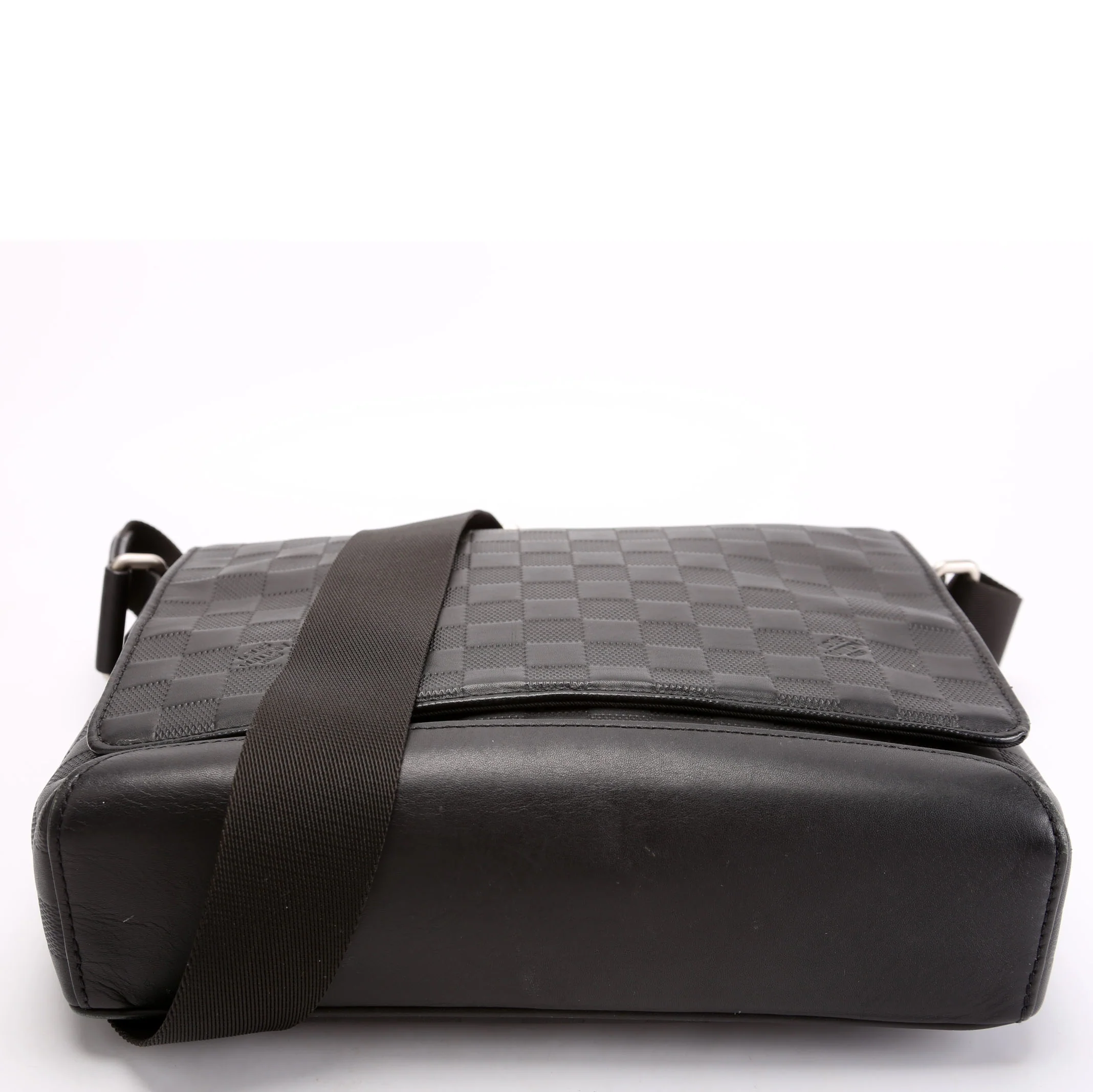 District PM Infini Black - Image 4