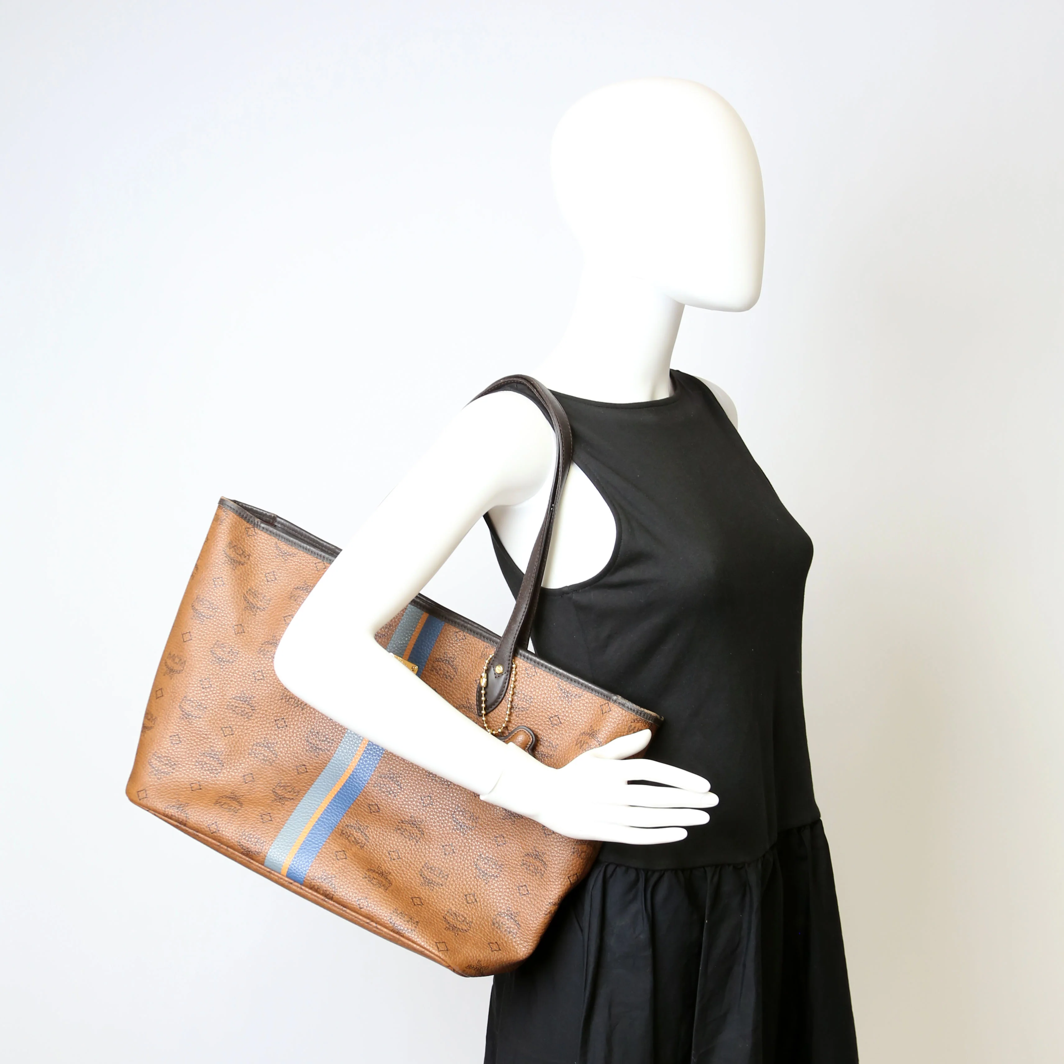 Dog Bone Visetos Shopper Tote Brown - Image 23