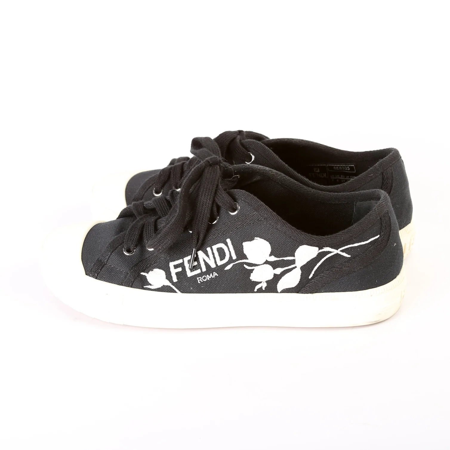 Domino Low Top Sneakers Size 37 - Image 3