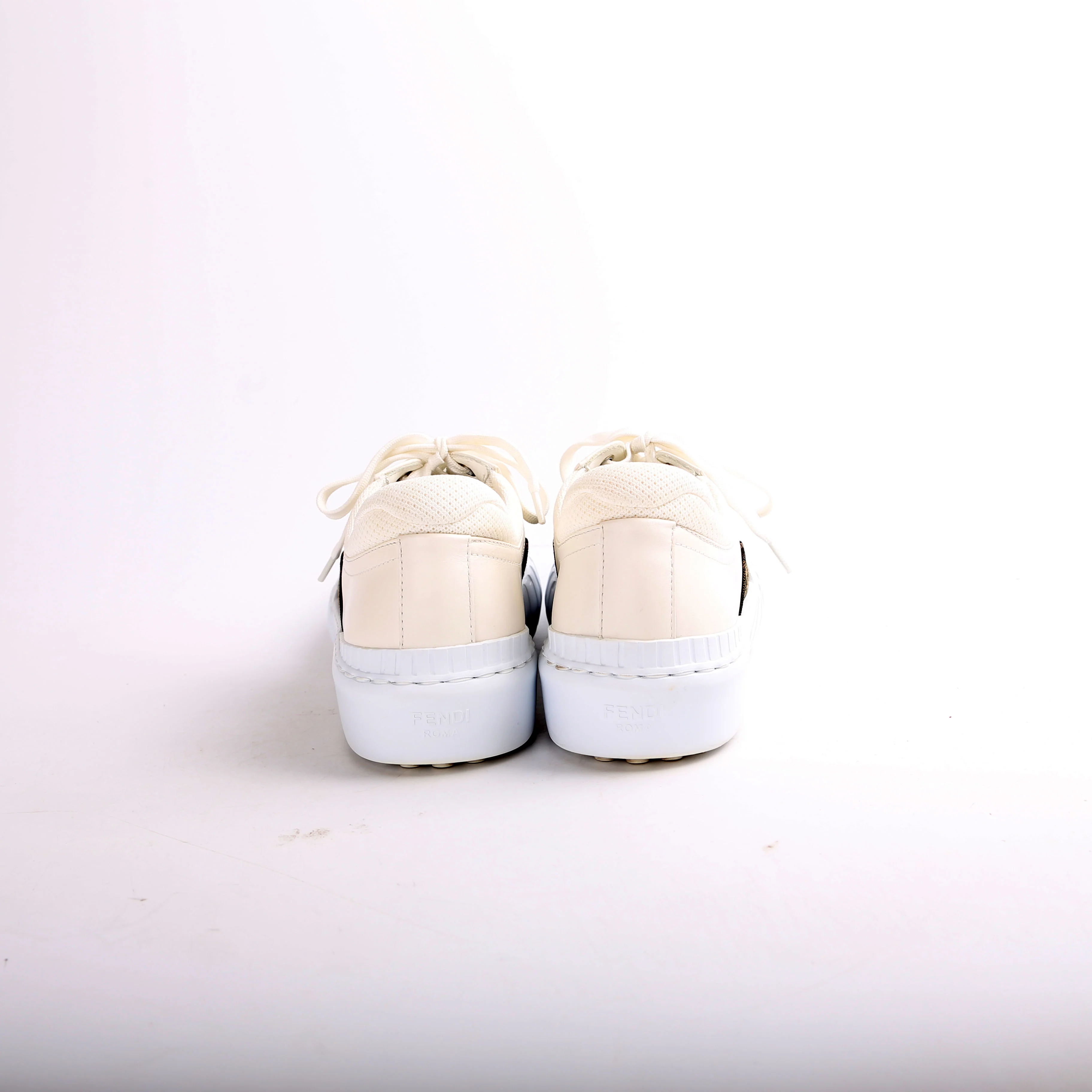 Domino Low Top Sneakers Size 39.5 - Image 3