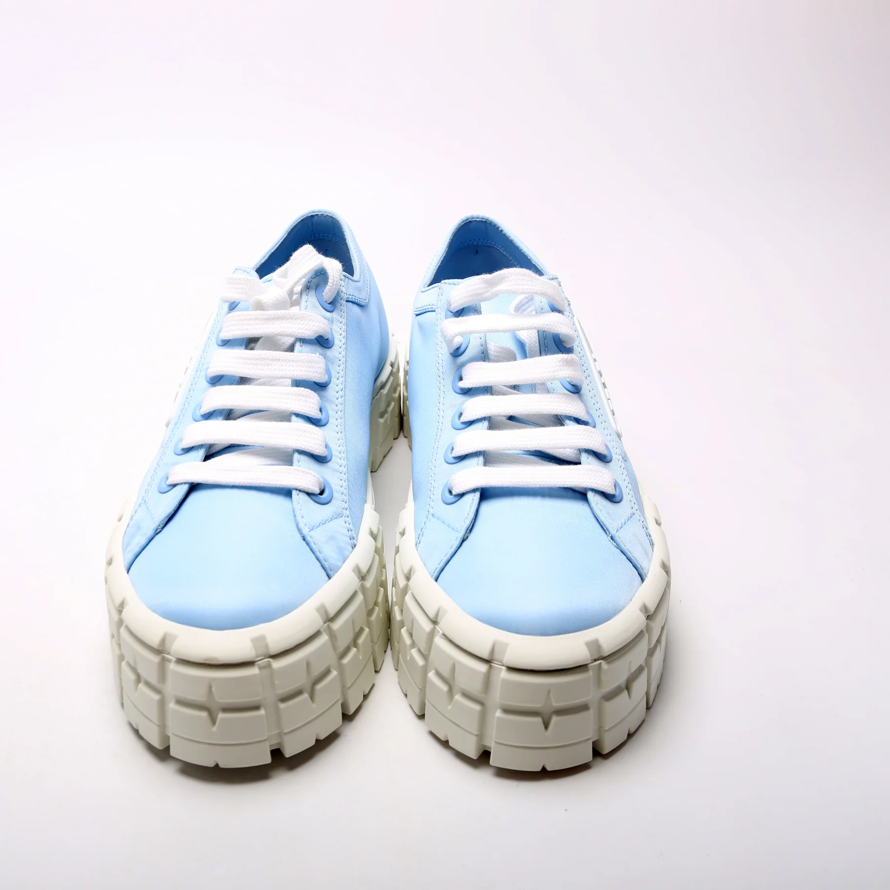 Double Wheel Nylon Sneakers Size 40.5 - Image 2