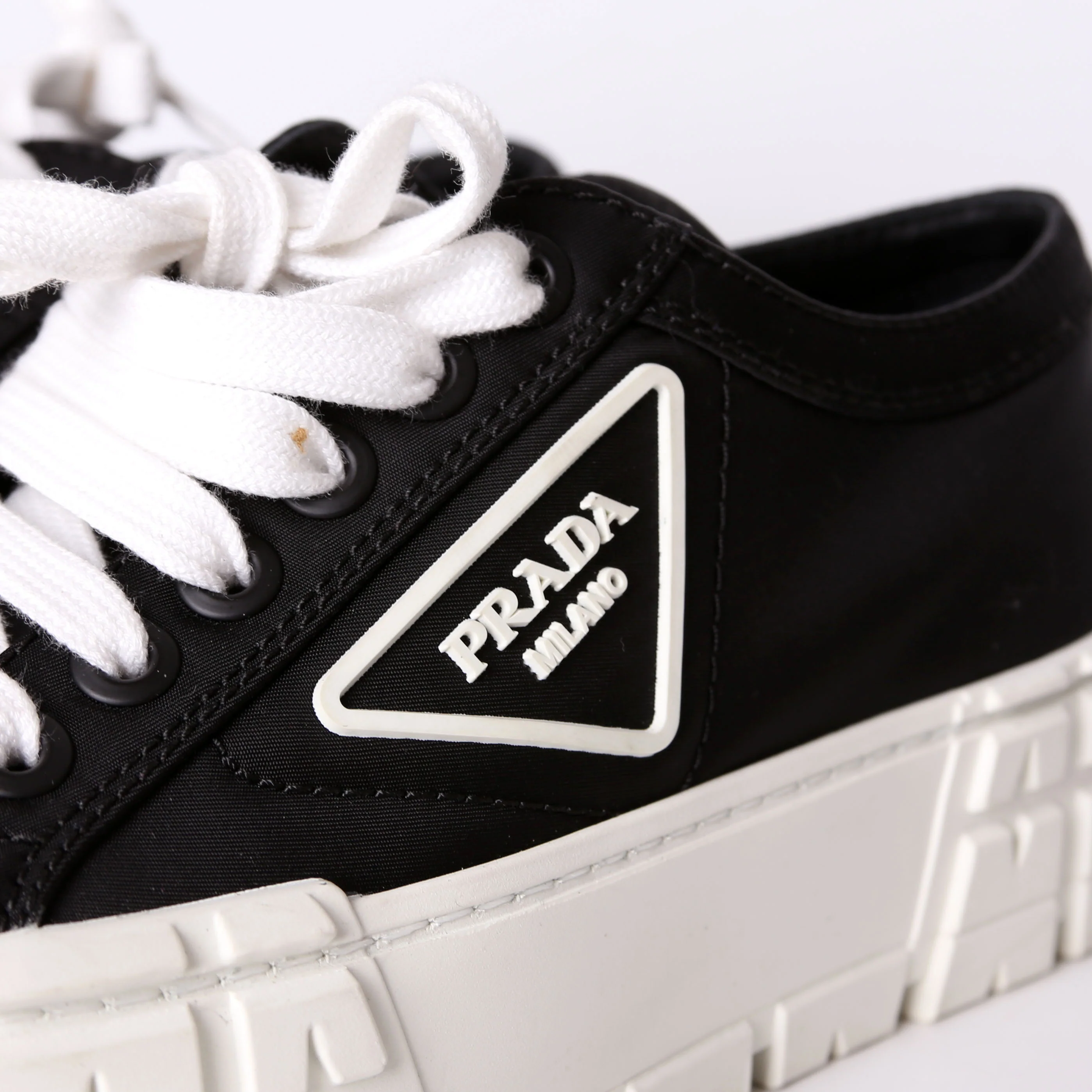Double Wheel Sneakers Size 37 - Image 7