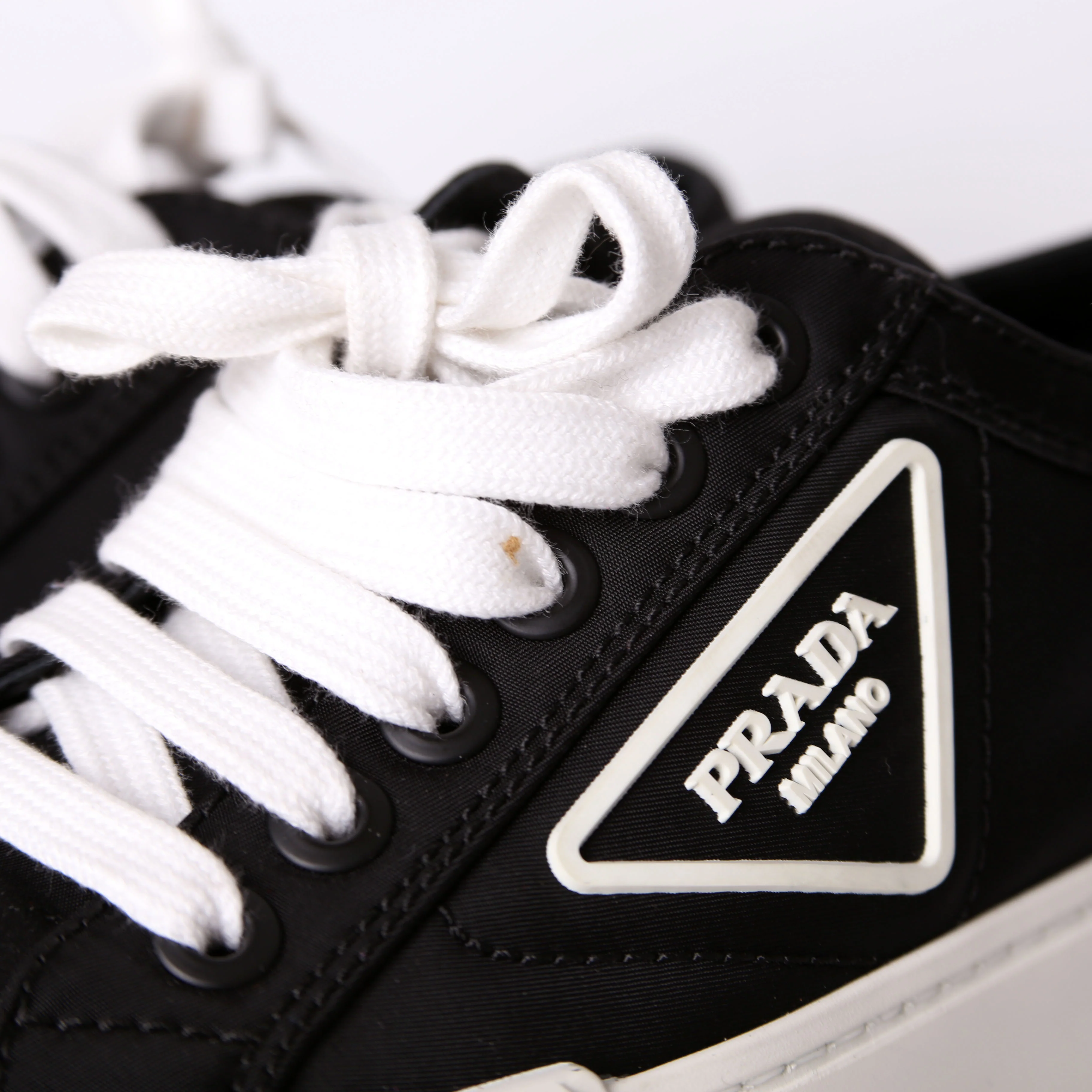 Double Wheel Sneakers Size 37 - Image 8