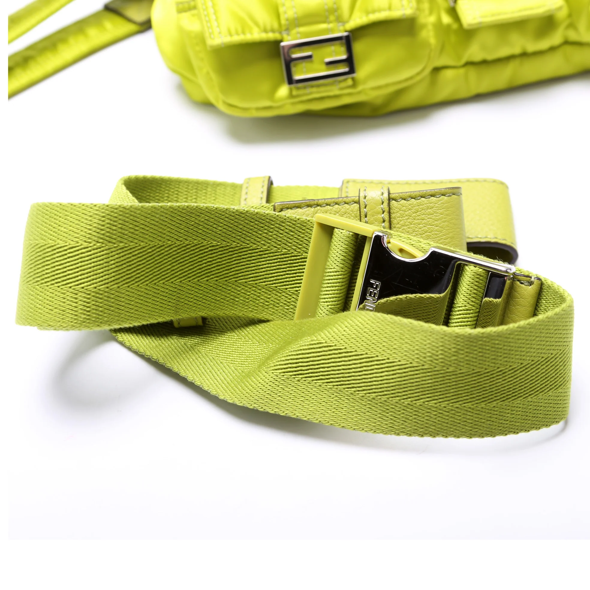 Econyl Multipocket Baguette - Image 7