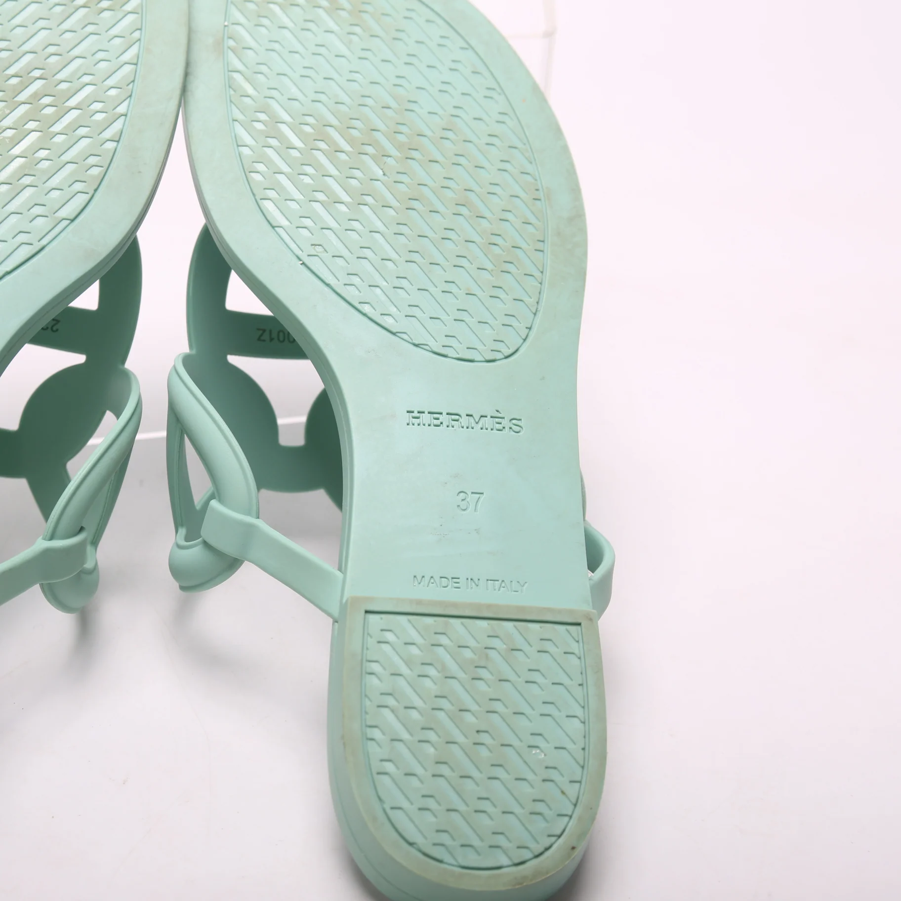 Egerie Rubber Sandals Size 37 - Image 8