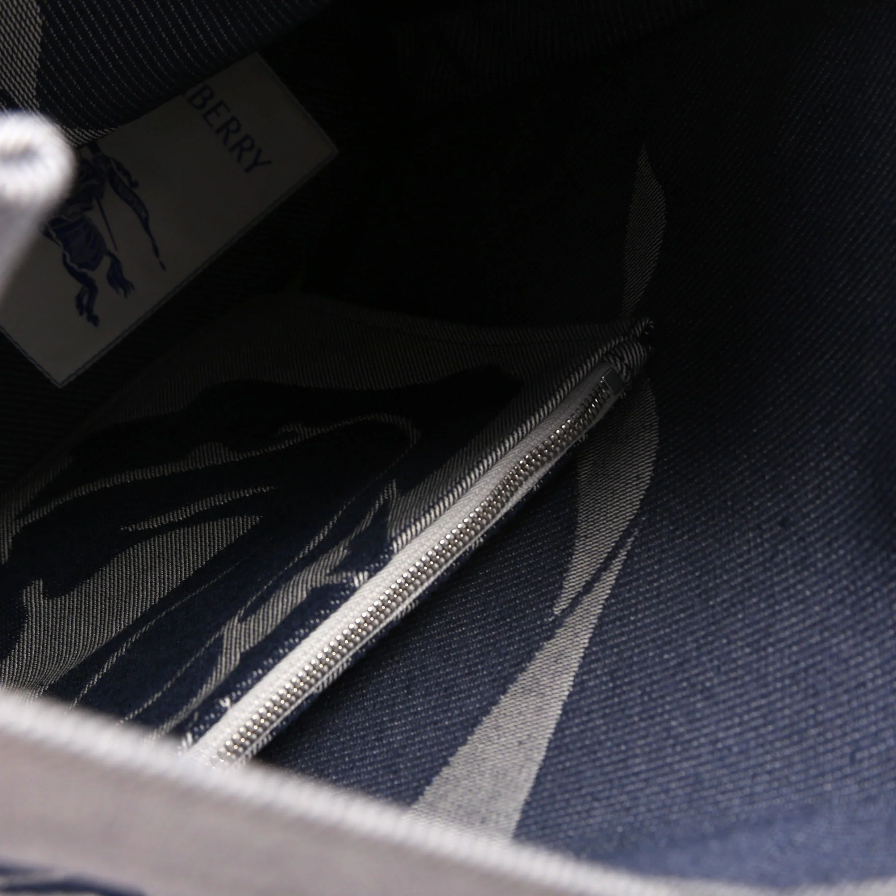 EKD Canvas Large Tote - Image 10