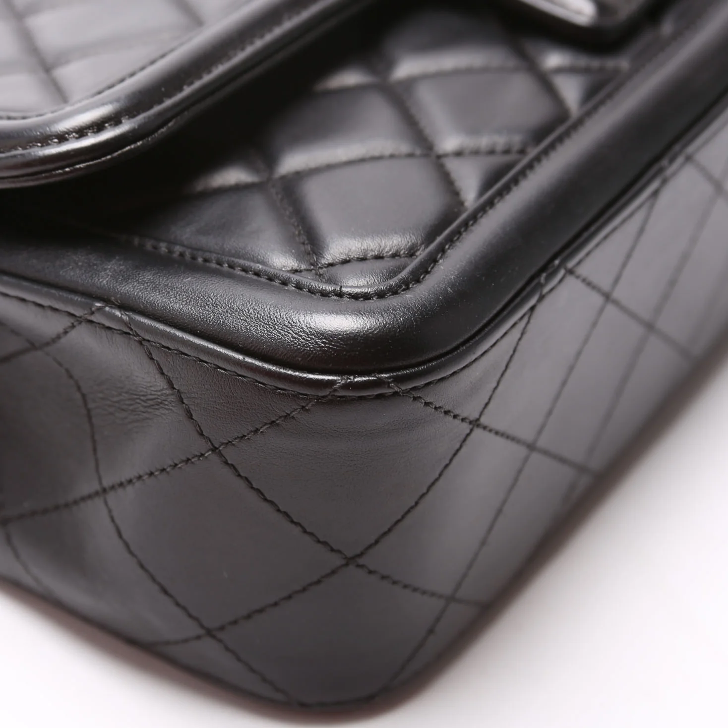 Elegant CC Medium Flap Lambskin 21M - Image 5