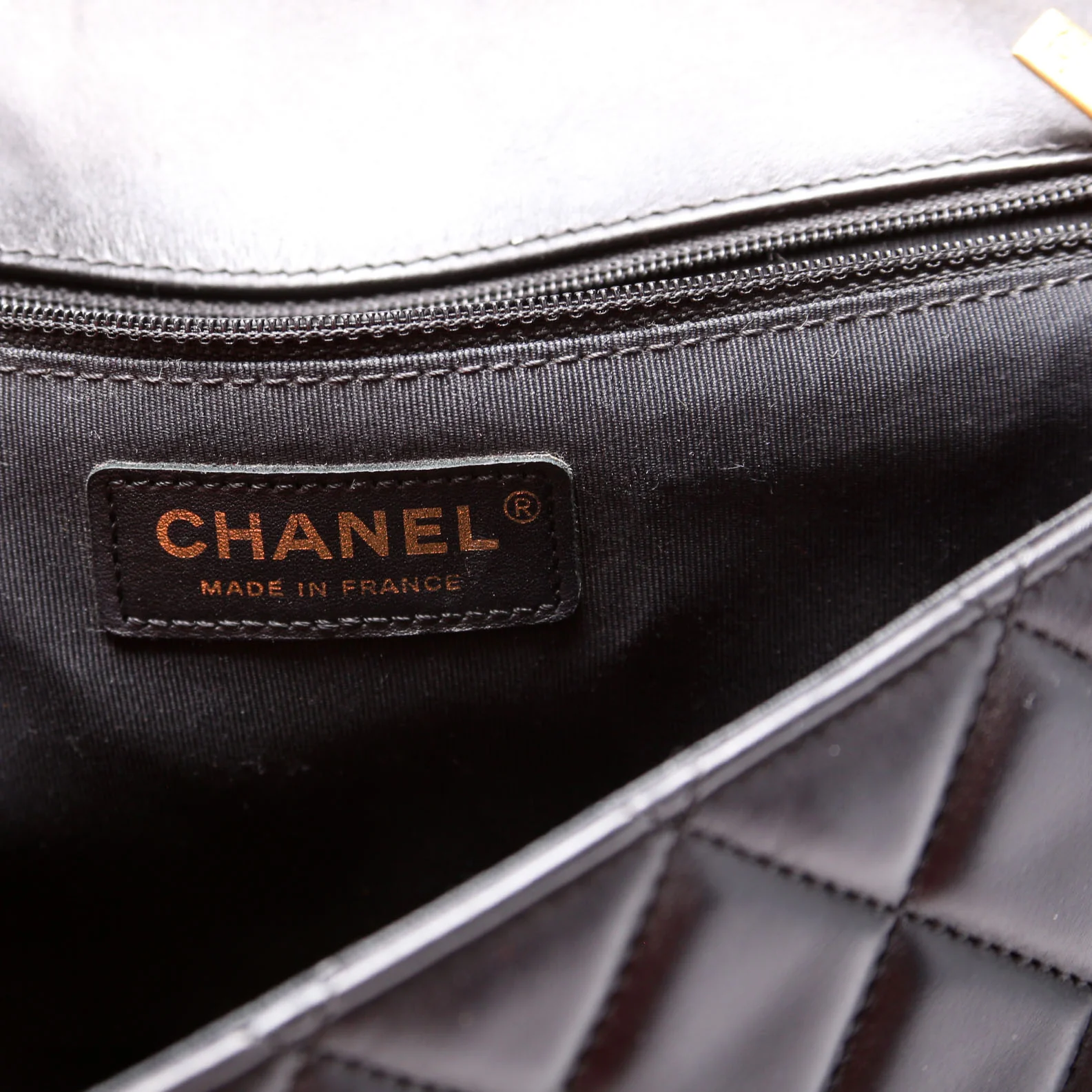 Elegant CC Medium Flap Lambskin 21M - Image 8