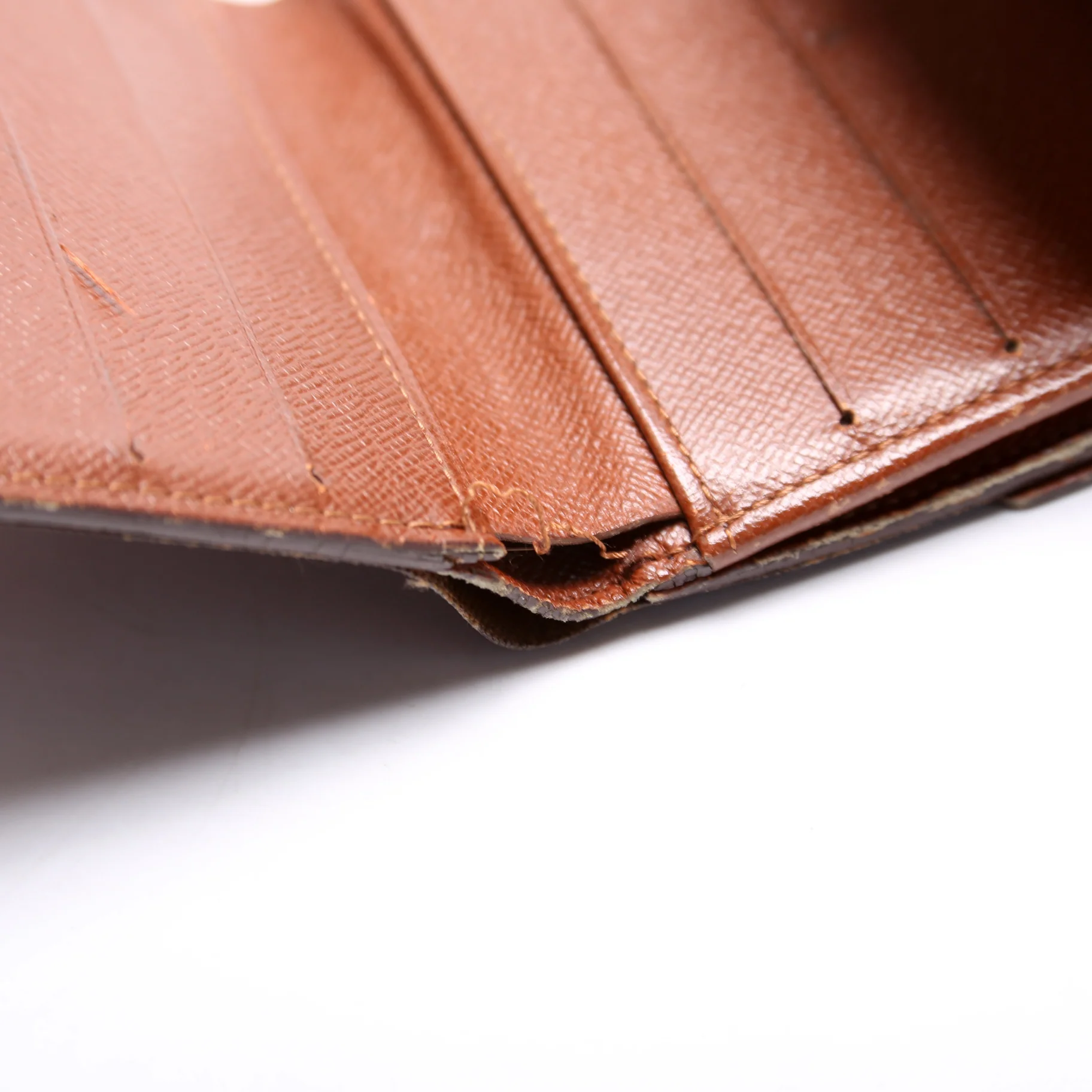 Elise Wallet Monogram - Image 11