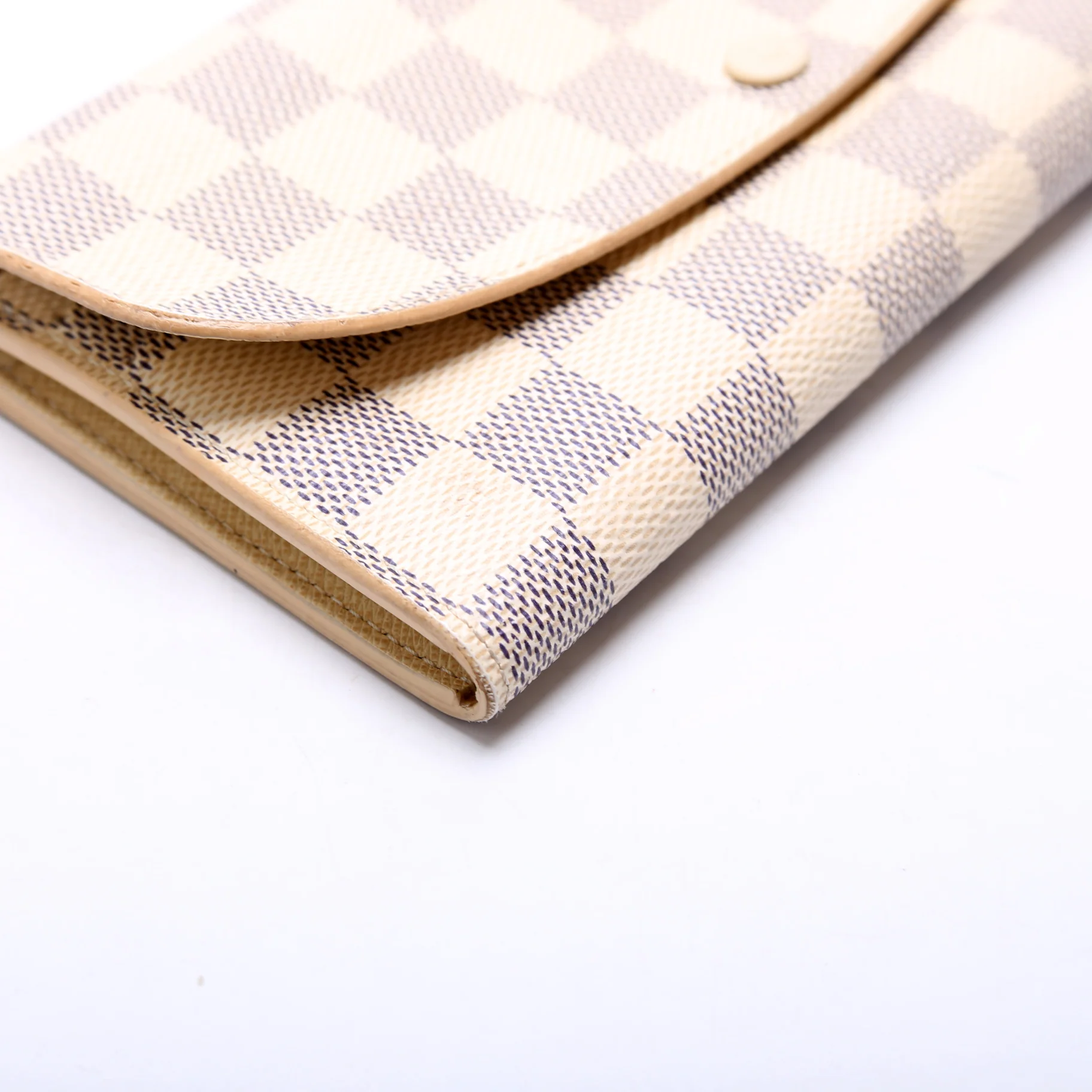 Emilie Wallet Damier Azur Newer - Image 5