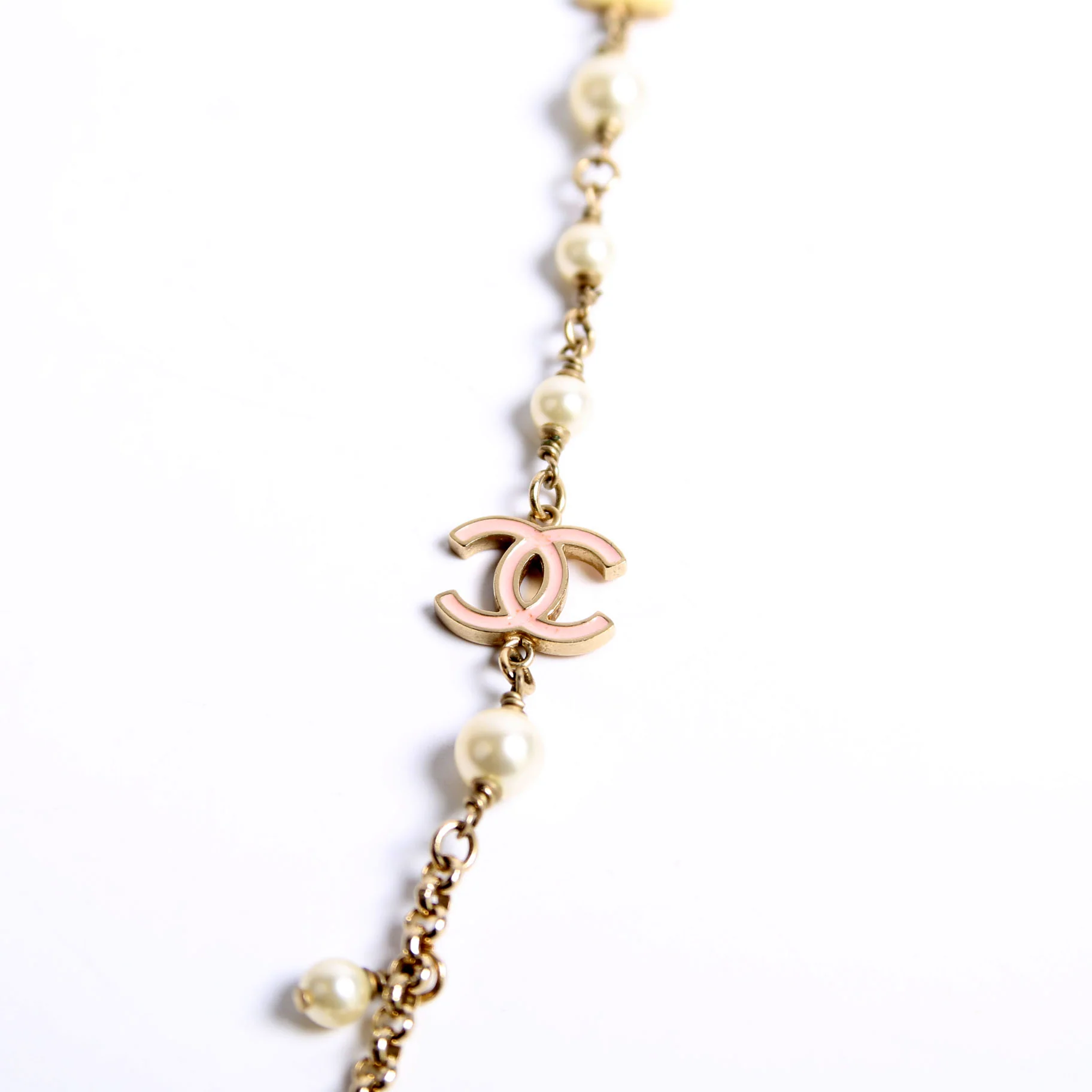 Enamel CC Pearl Long Necklace Pearl/Gold - Image 3
