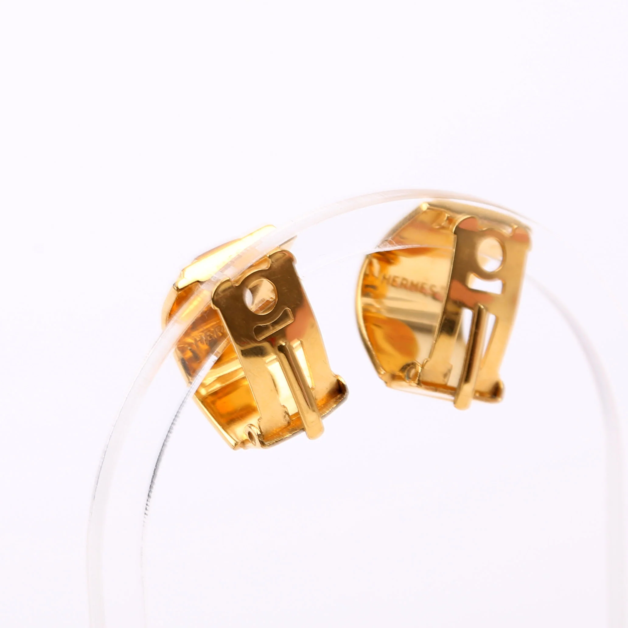 Enamel Clip-On Vintage Earrings Gold - Image 3