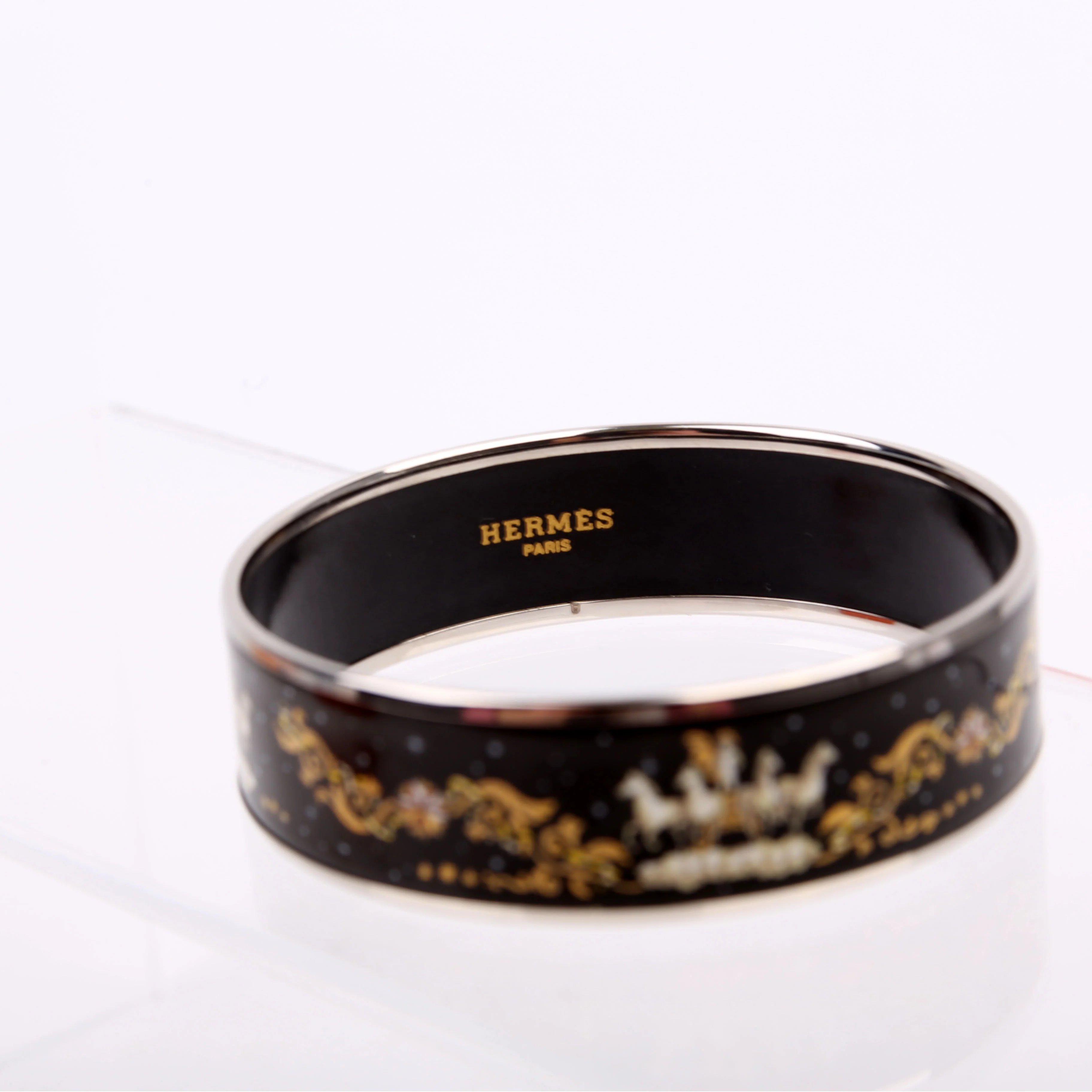 Enamel Wide Bangle Black - Image 2