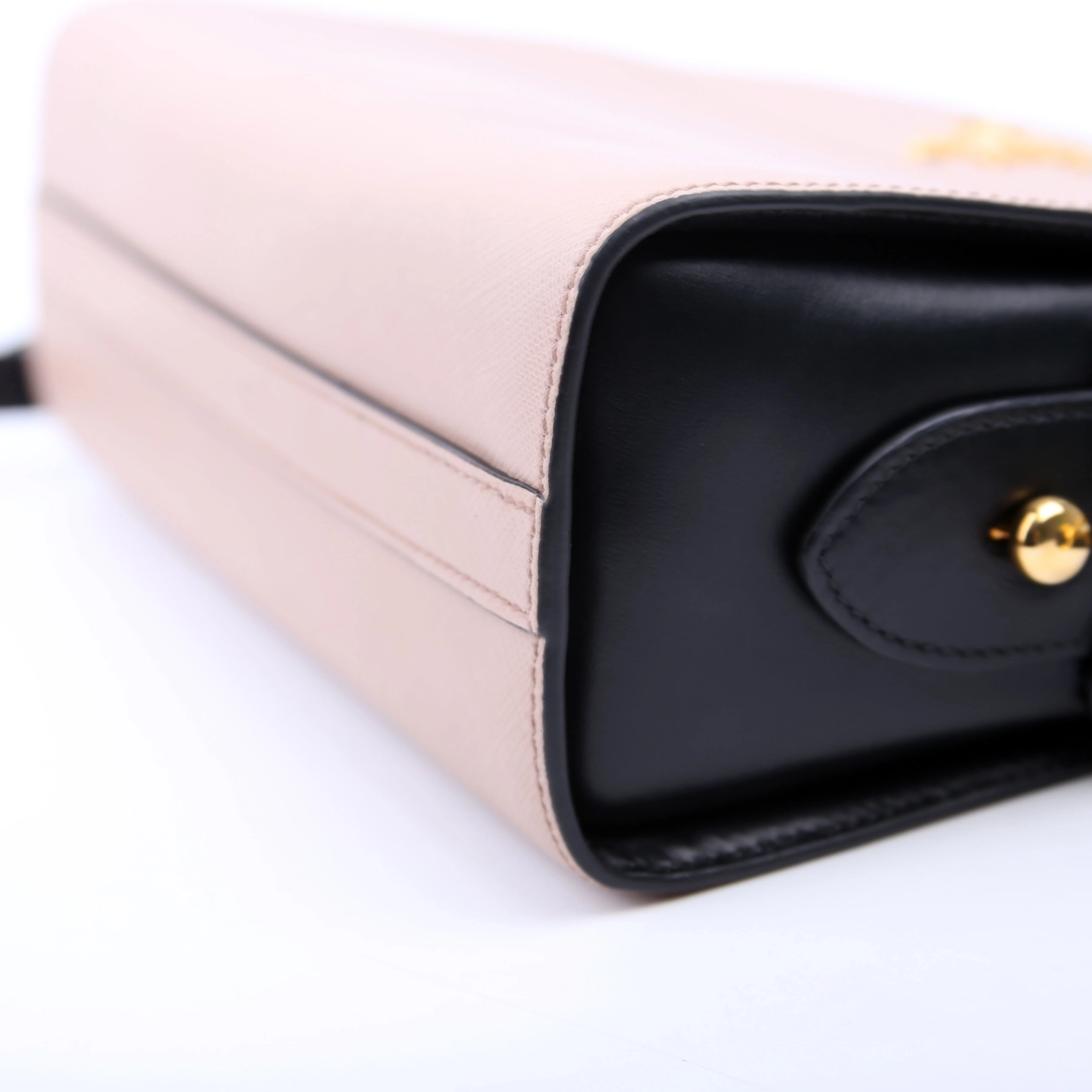 Esplanade Crossbody Tan/Black - Image 7