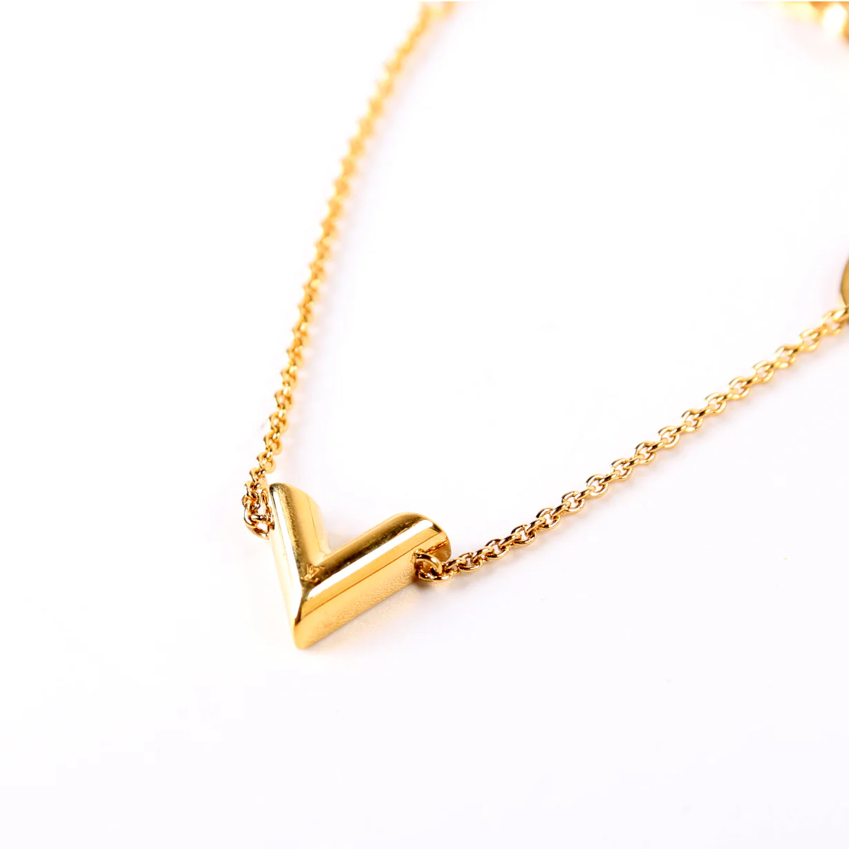 Essential V Chain Bracelet - Image 2