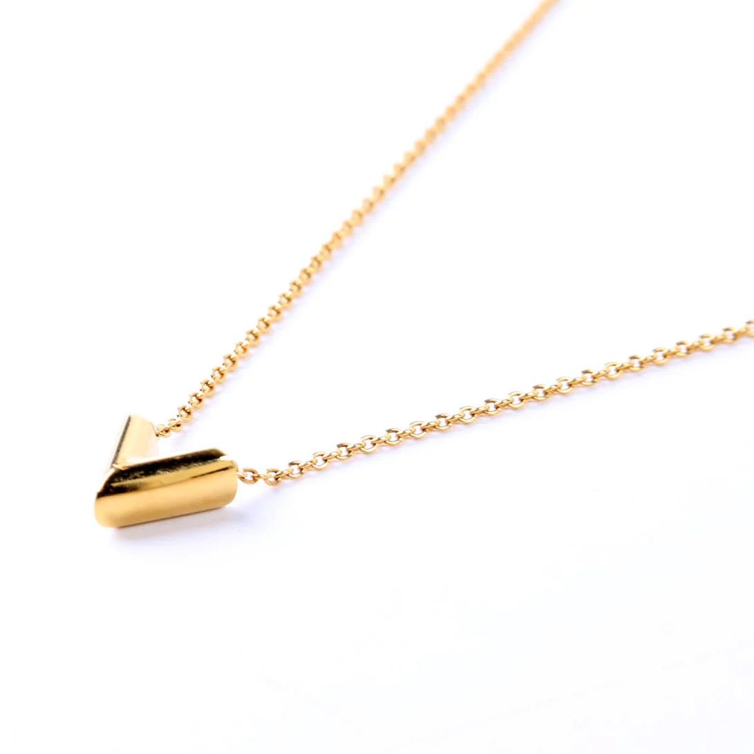 Essential V Necklace - Image 4