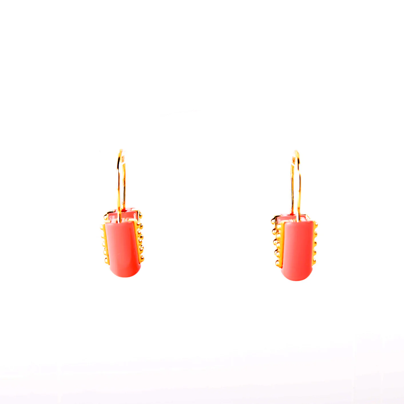 Essential V Studded Hoop Earrings - Image 2