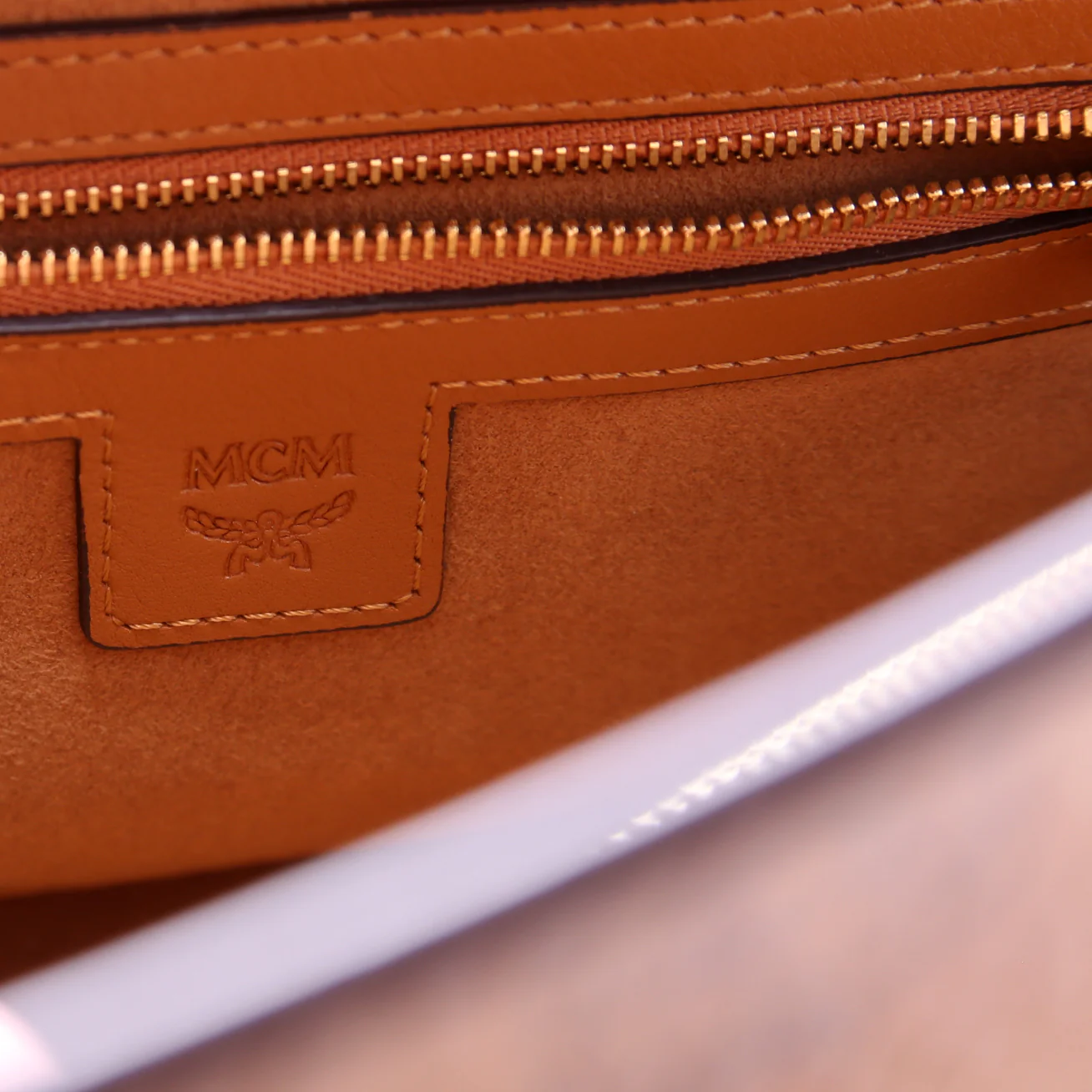 Essentials Visetose Tote Brown - Image 9