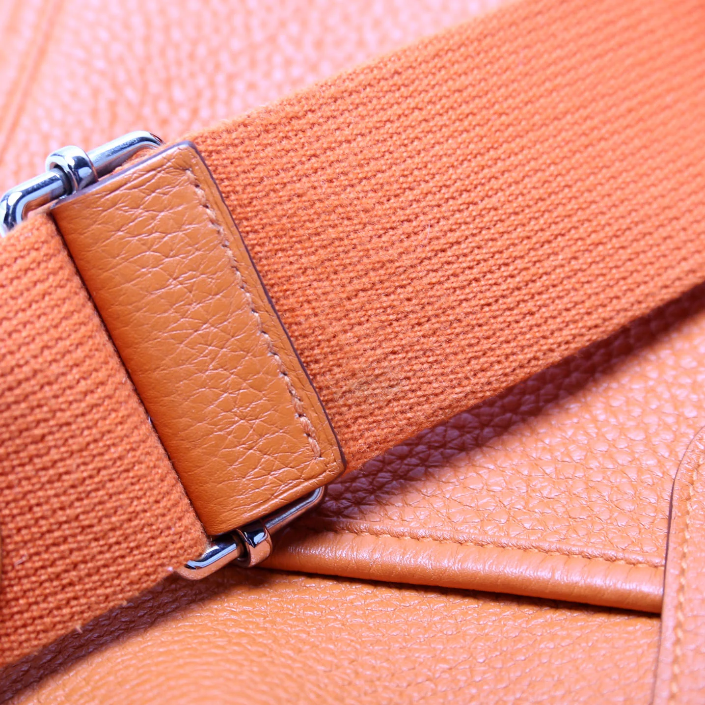 Evelyne III PM Orange - Image 10
