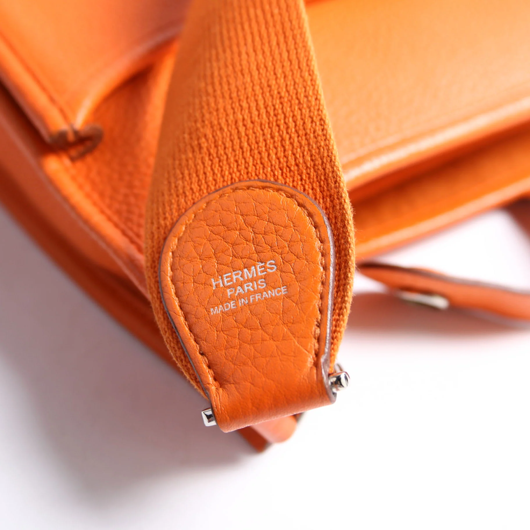 Evelyne III PM Orange - Image 6