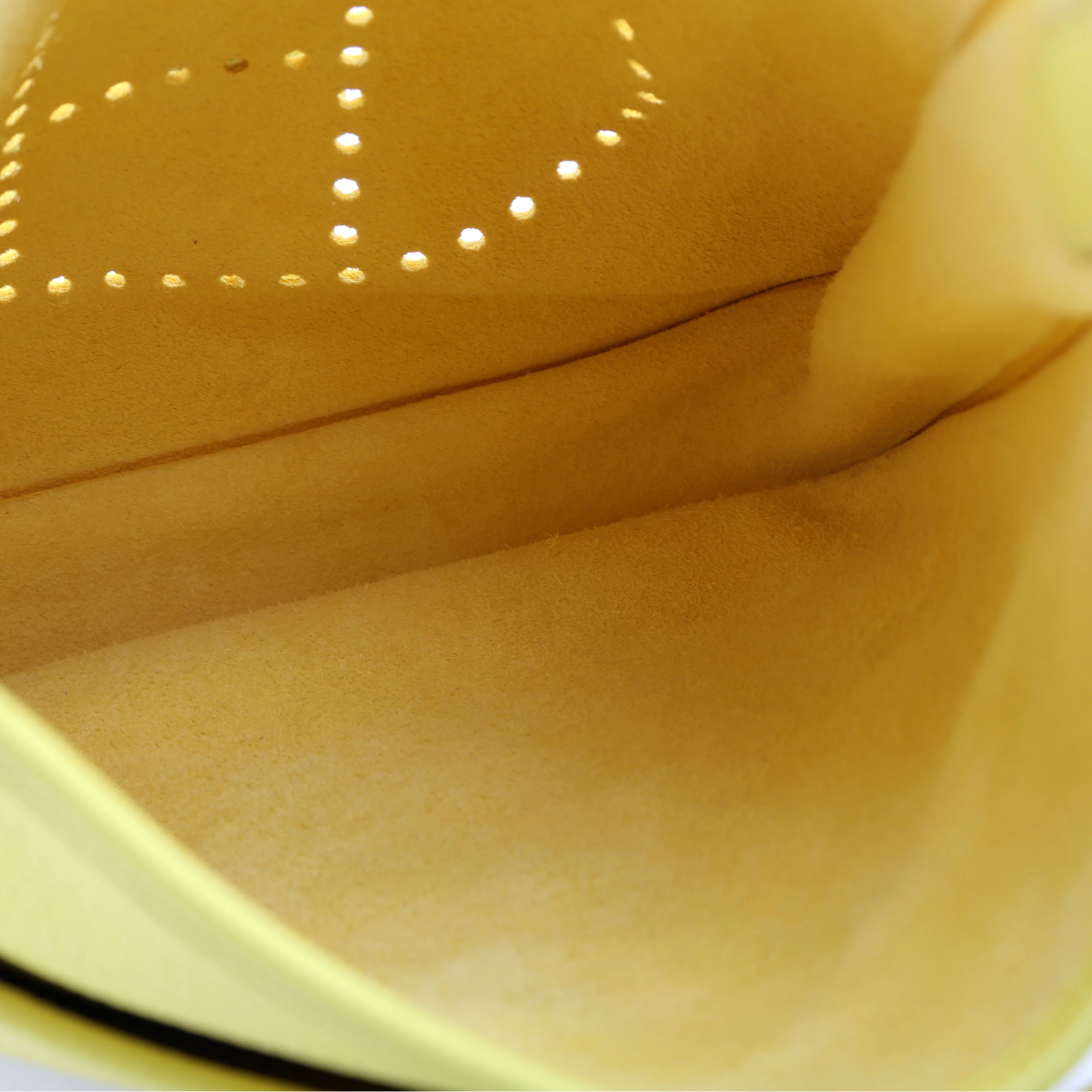 Evelyne III PM Yellow - Image 11