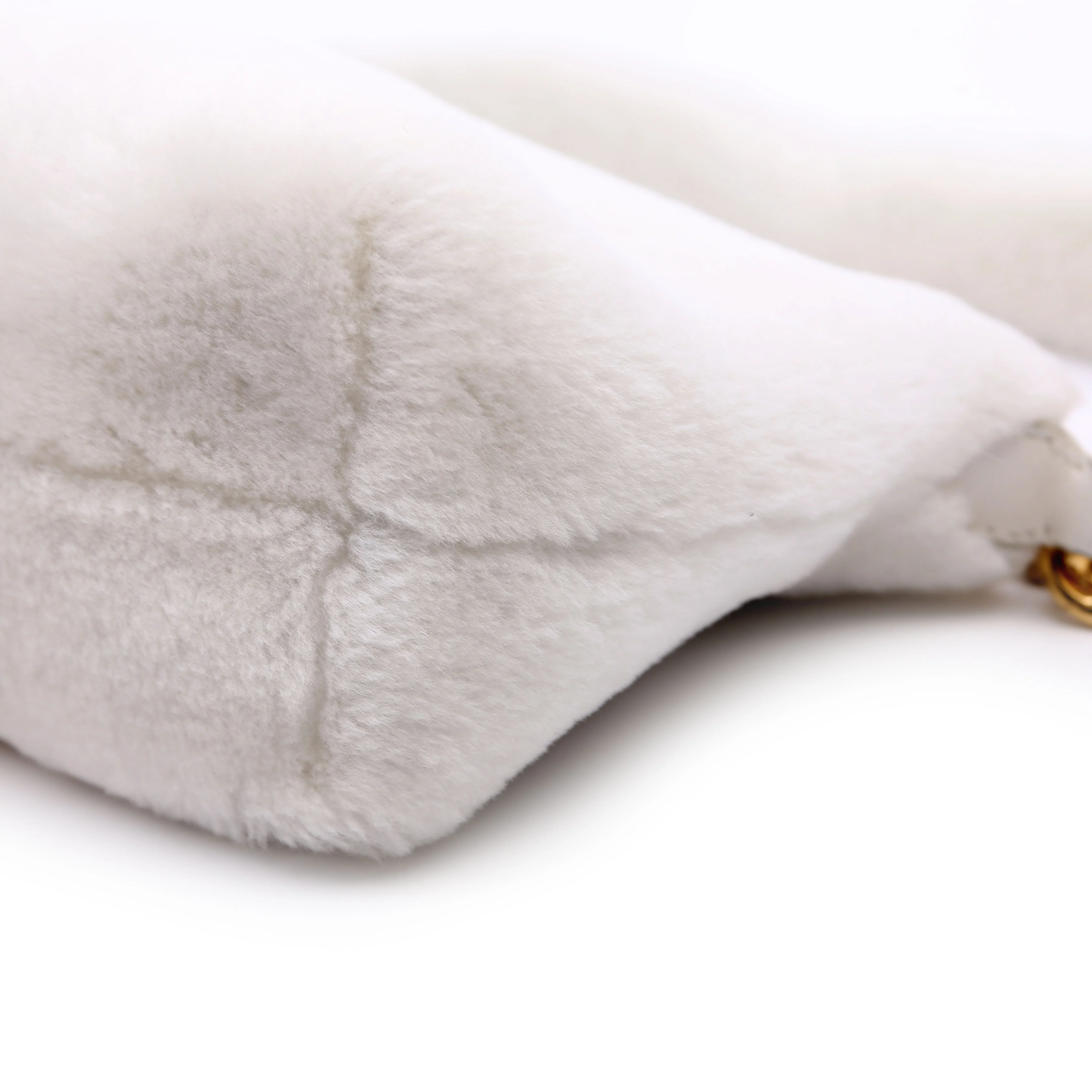 Faux Fur Chain Shoulder White/Gold - Image 7