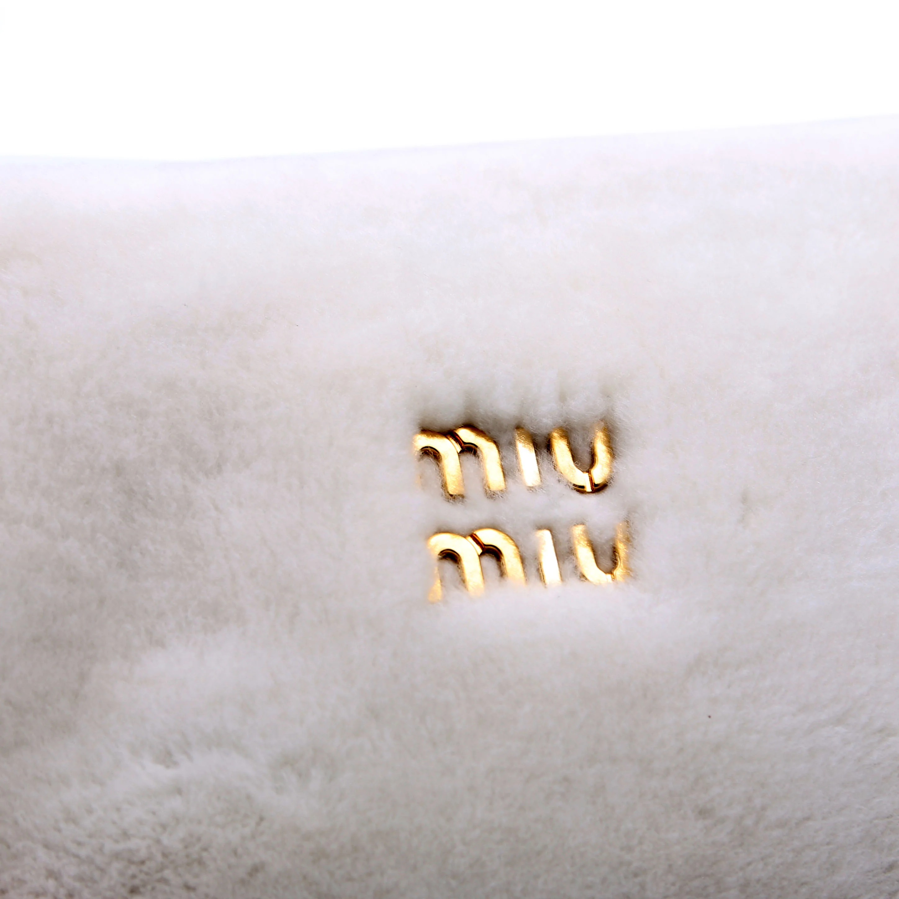 Faux Fur Chain Shoulder White/Gold - Image 8