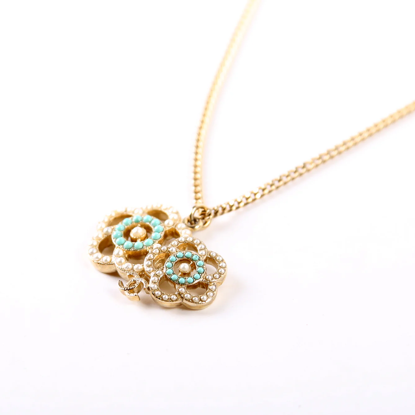 Faux Pearl CC Camellia Pendant Necklace - Image 4