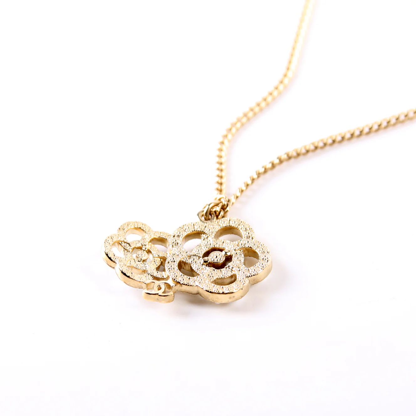 Faux Pearl CC Camellia Pendant Necklace - Image 5