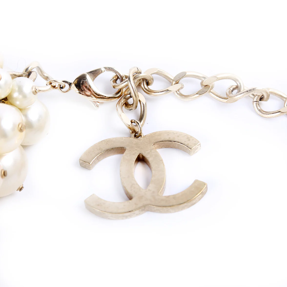 Faux Pearl Cluster Necklace - Image 2